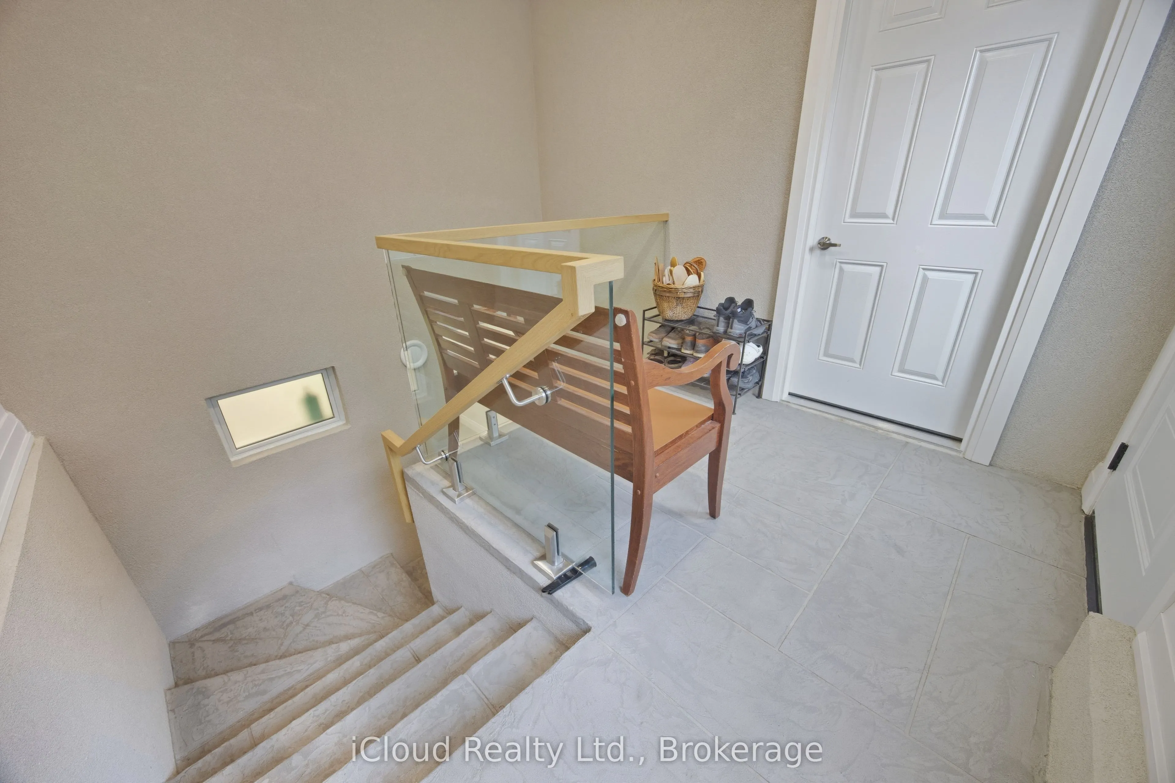23 Swanhurst Boulevard #B