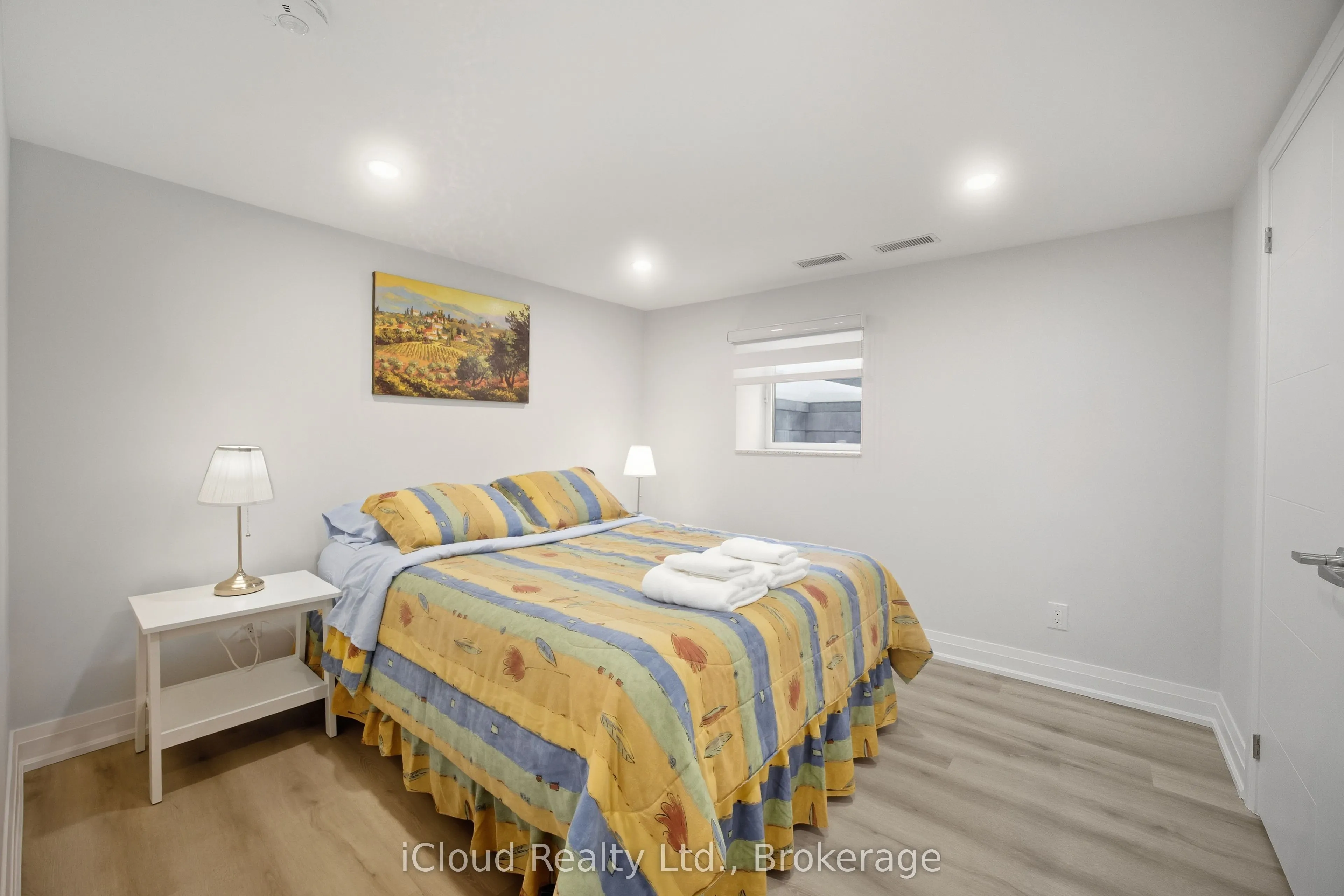 23 Swanhurst Boulevard #B