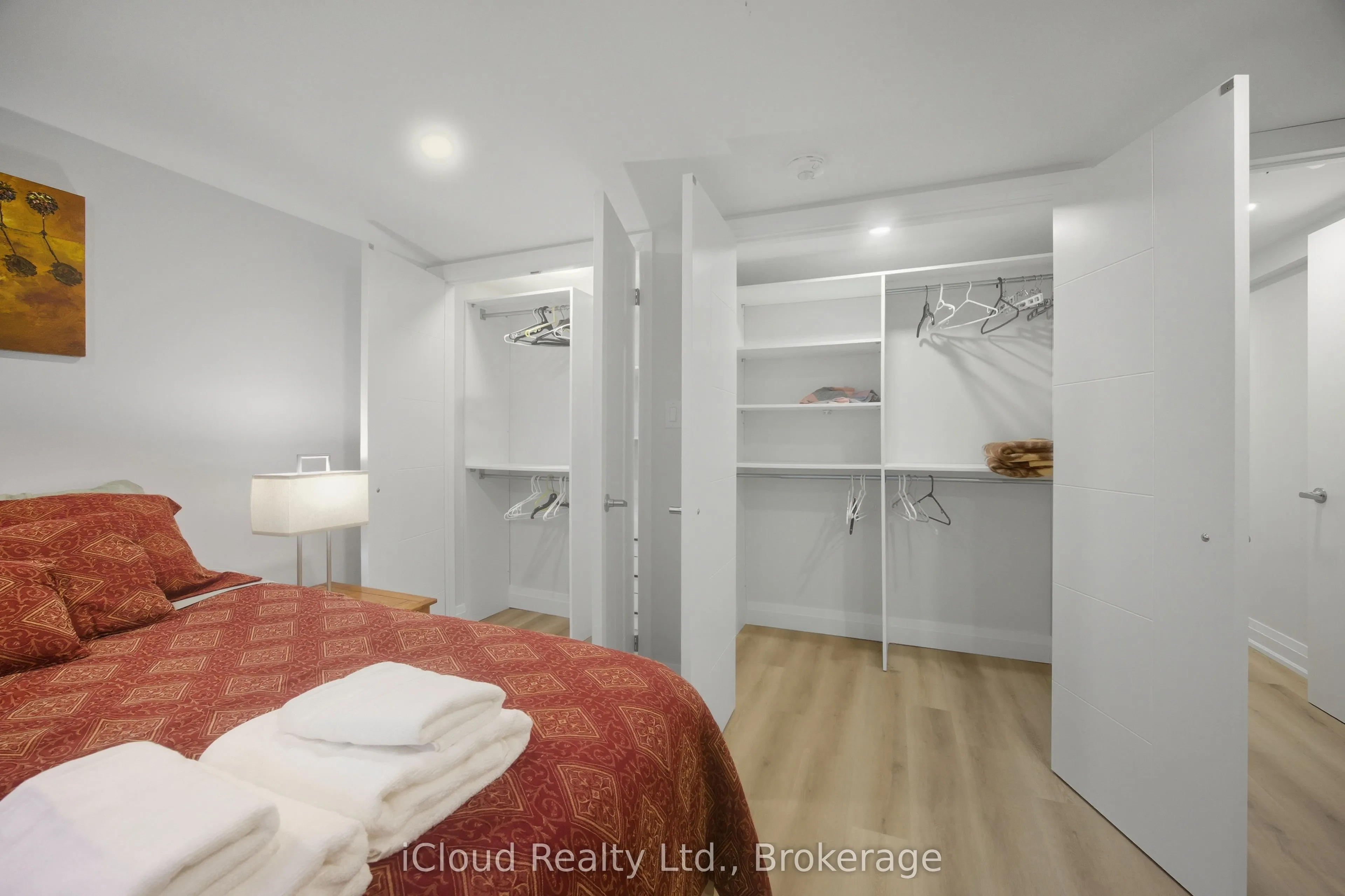 23 Swanhurst Boulevard #B