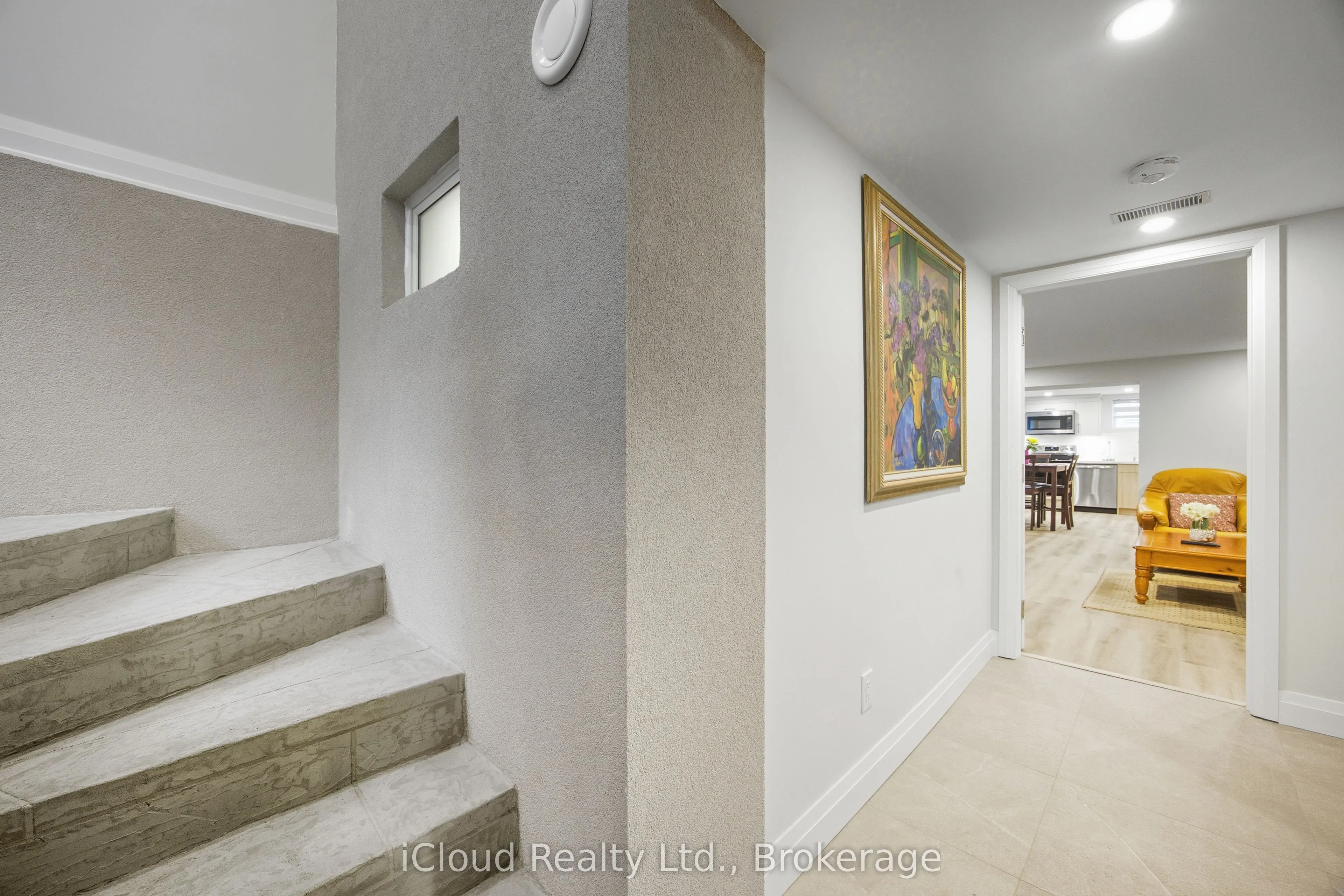23 Swanhurst Boulevard #B