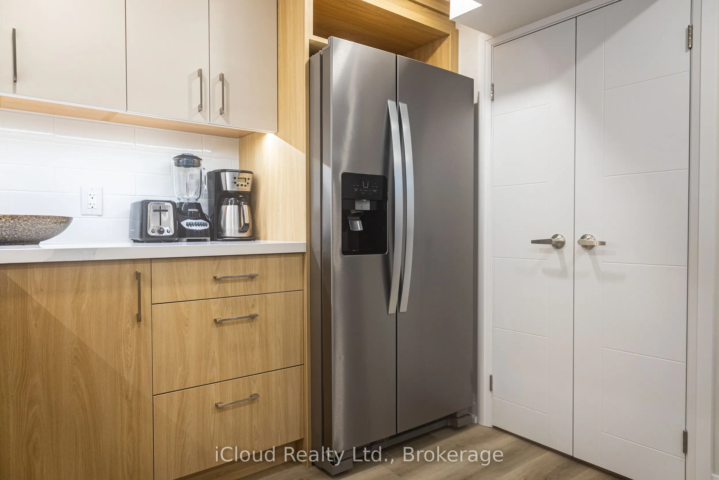23 Swanhurst Boulevard #B
