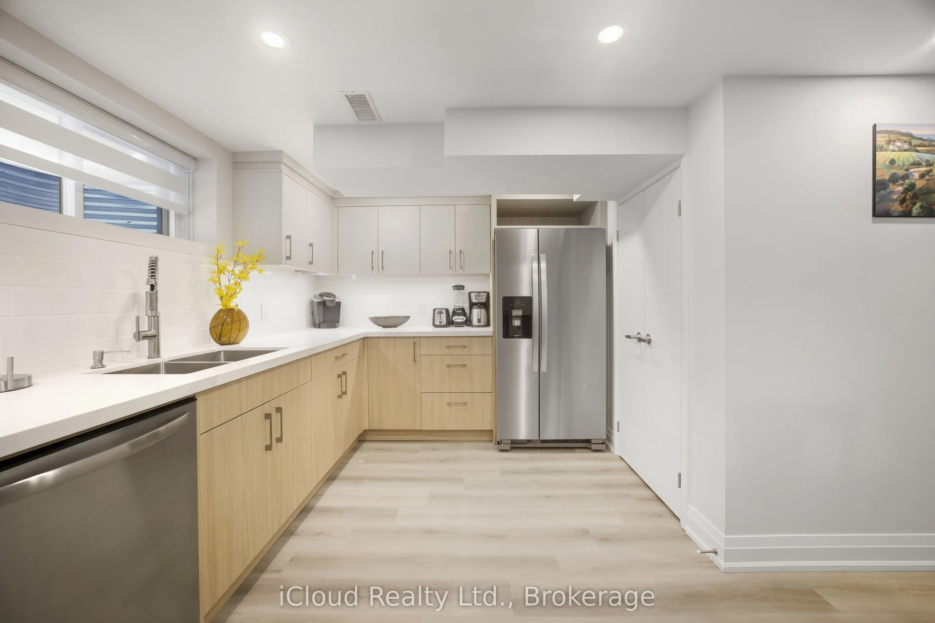 23 Swanhurst Boulevard #B