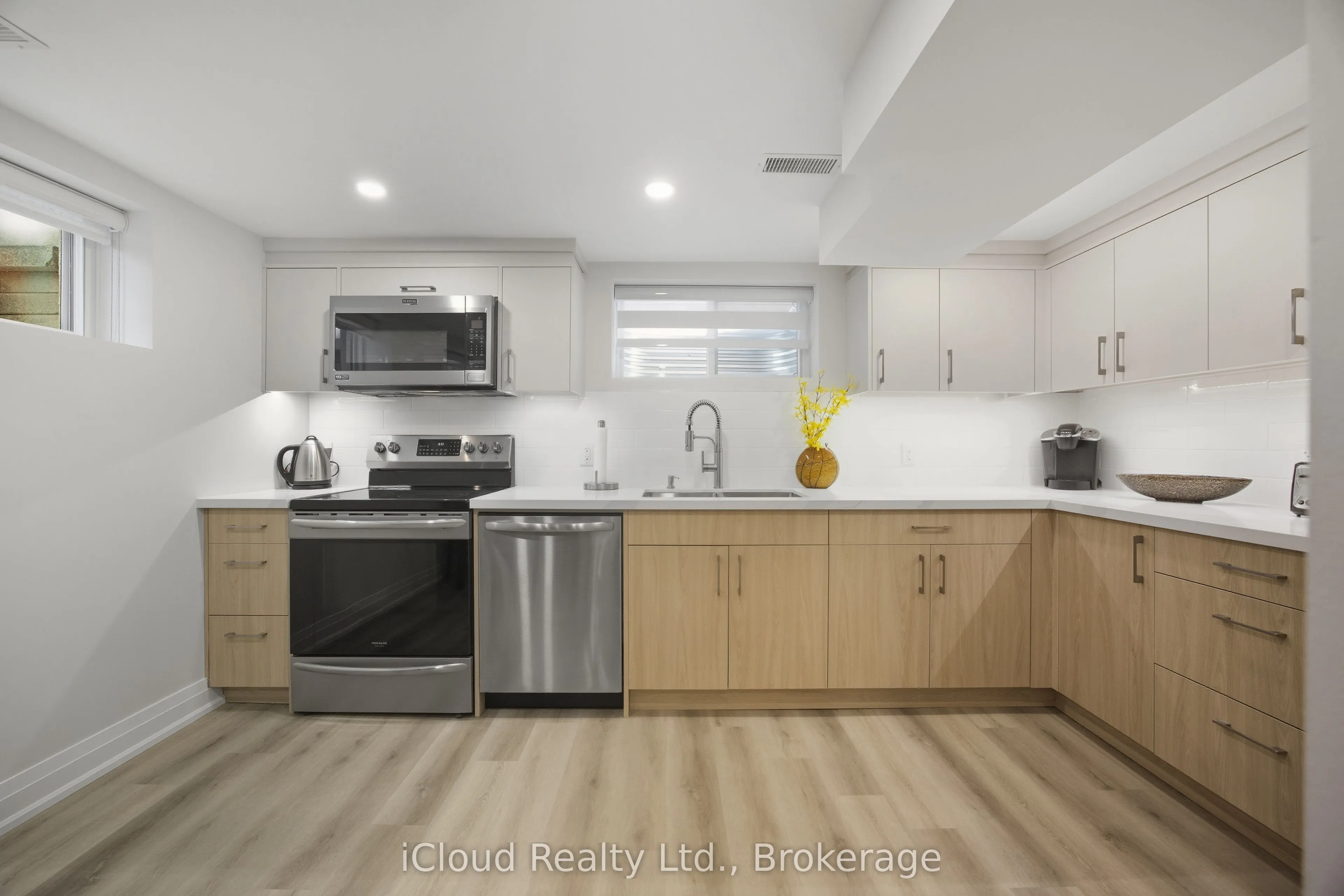 23 Swanhurst Boulevard #B
