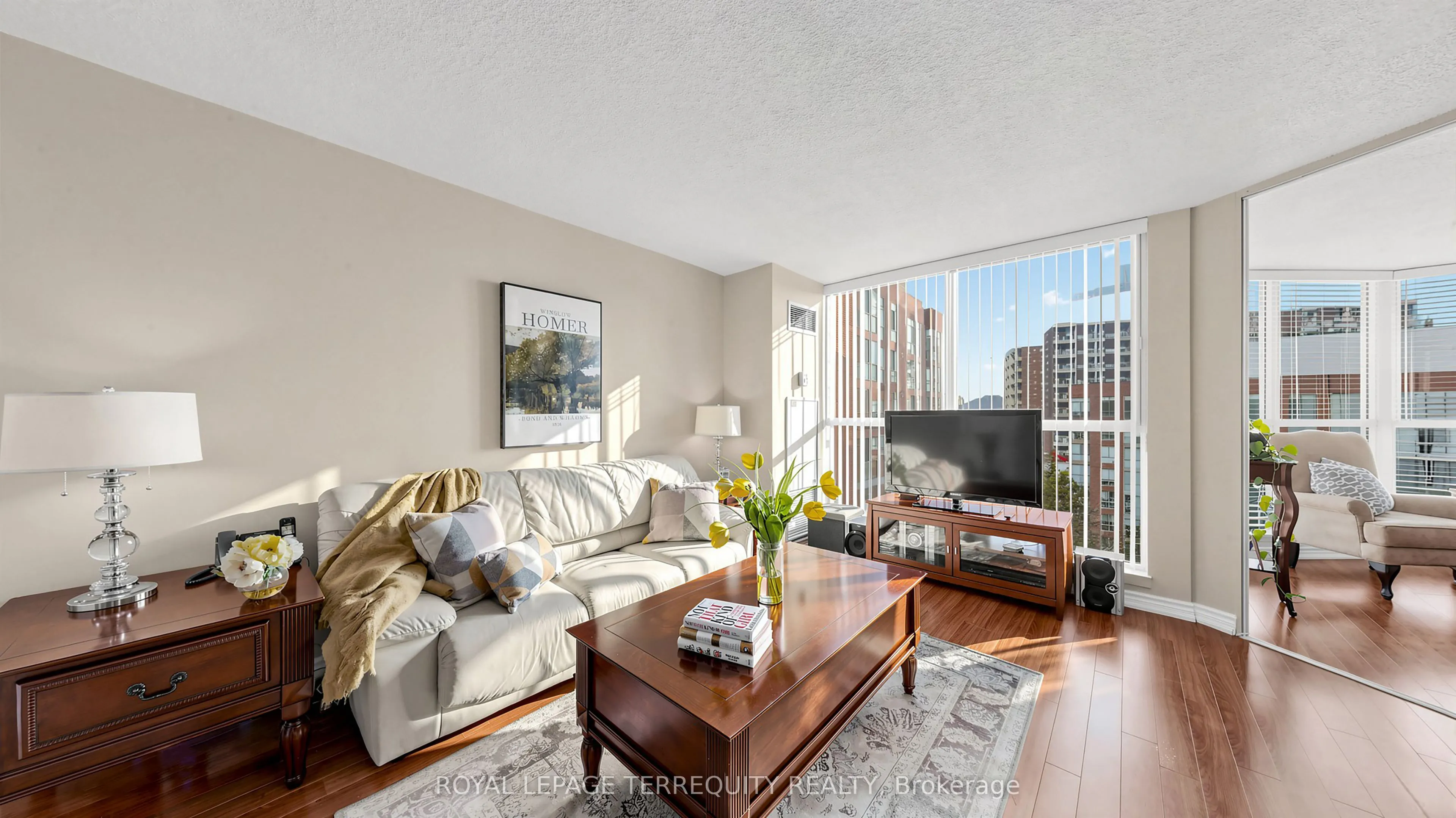 22 Southport Street #833