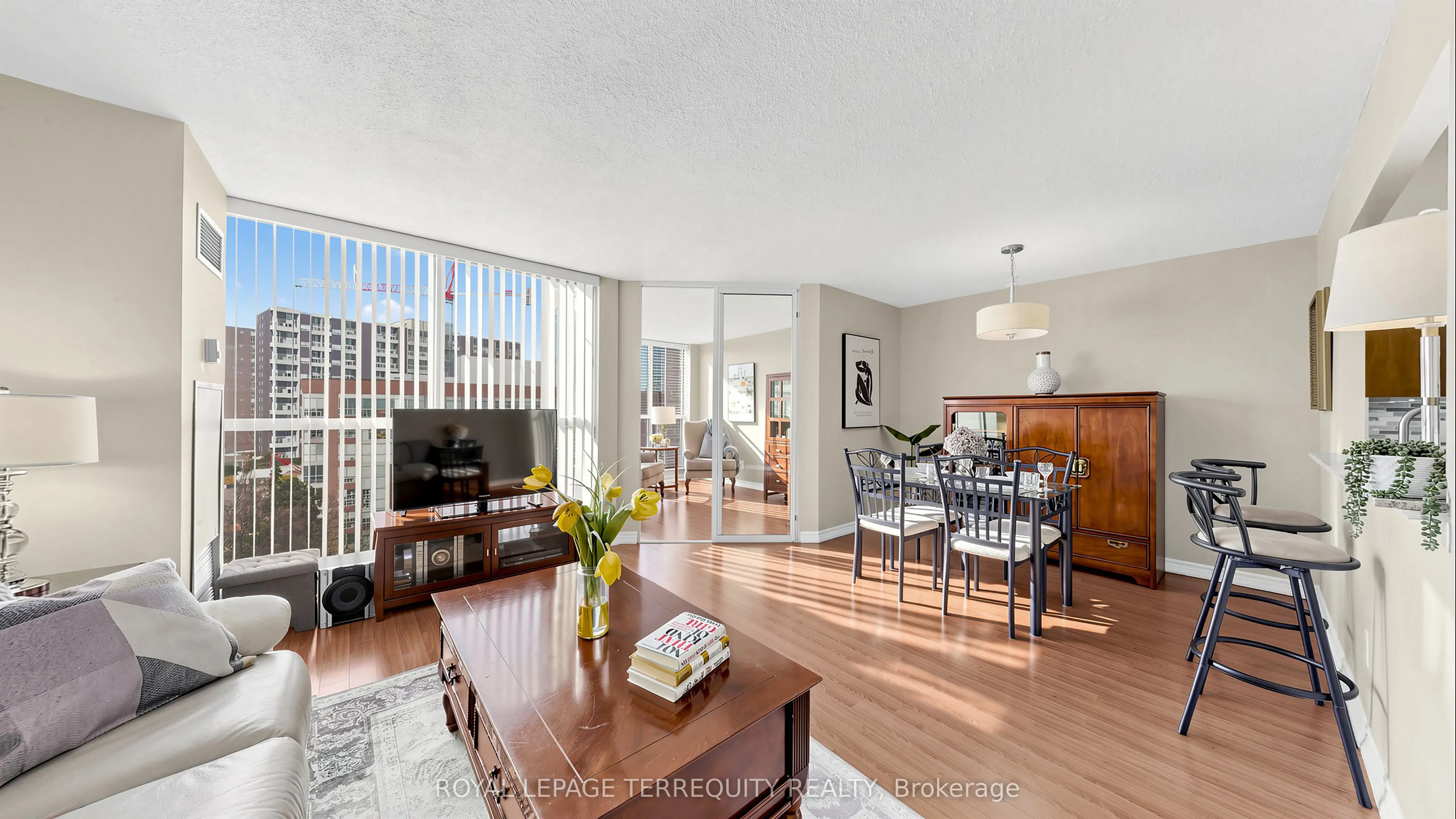 22 Southport Street #833