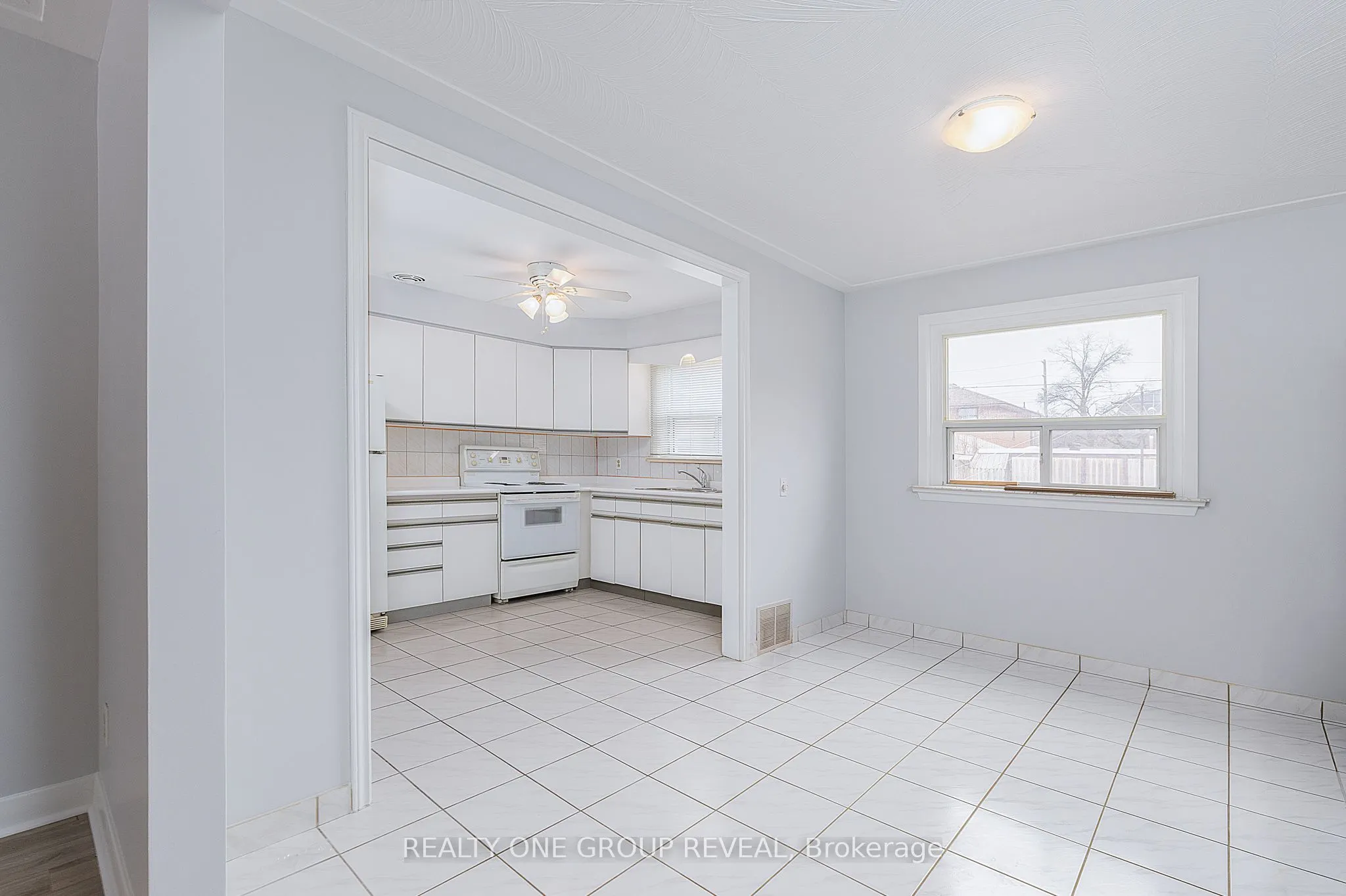 12 Thurodale Avenue