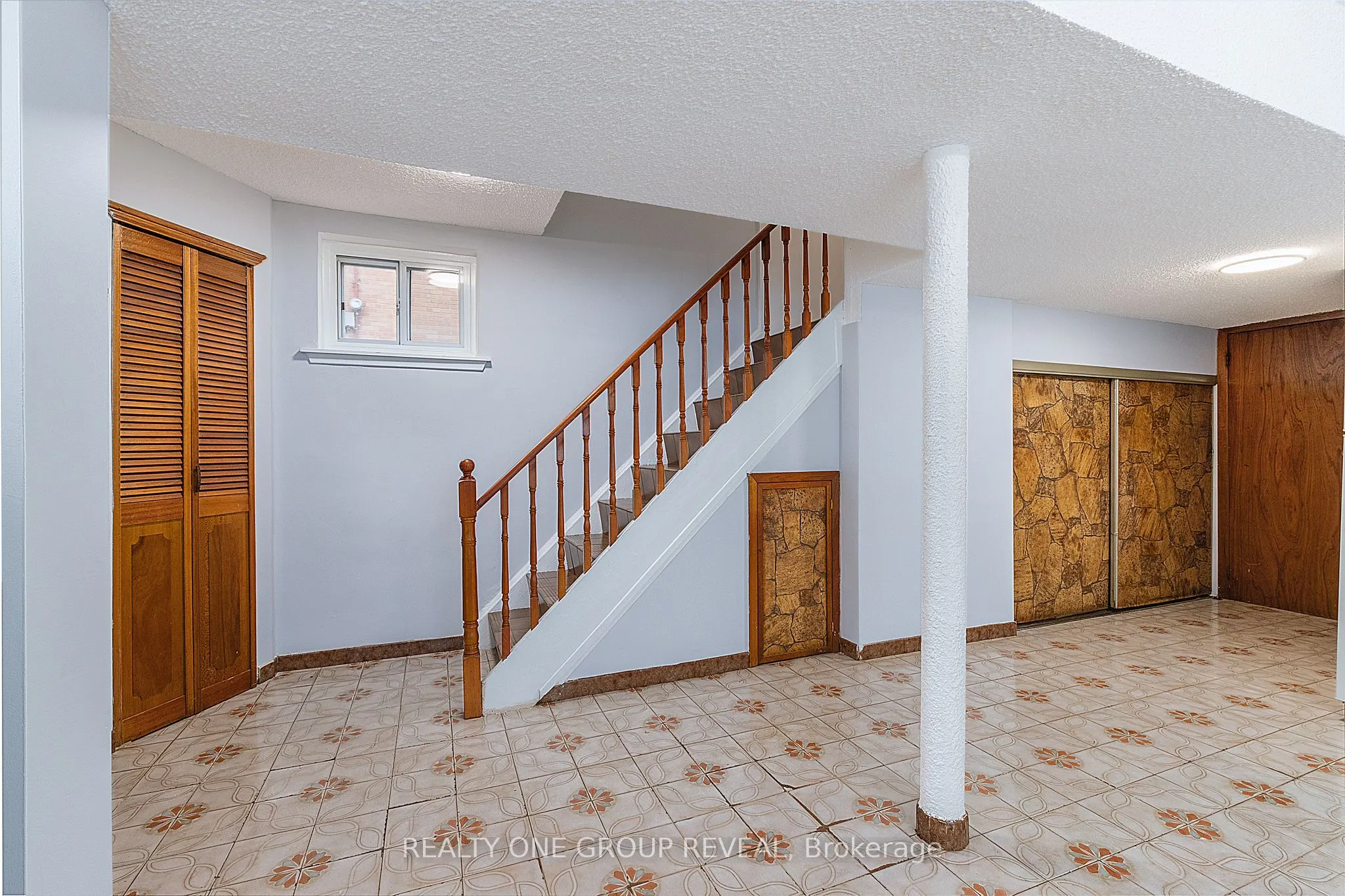 12 Thurodale Avenue