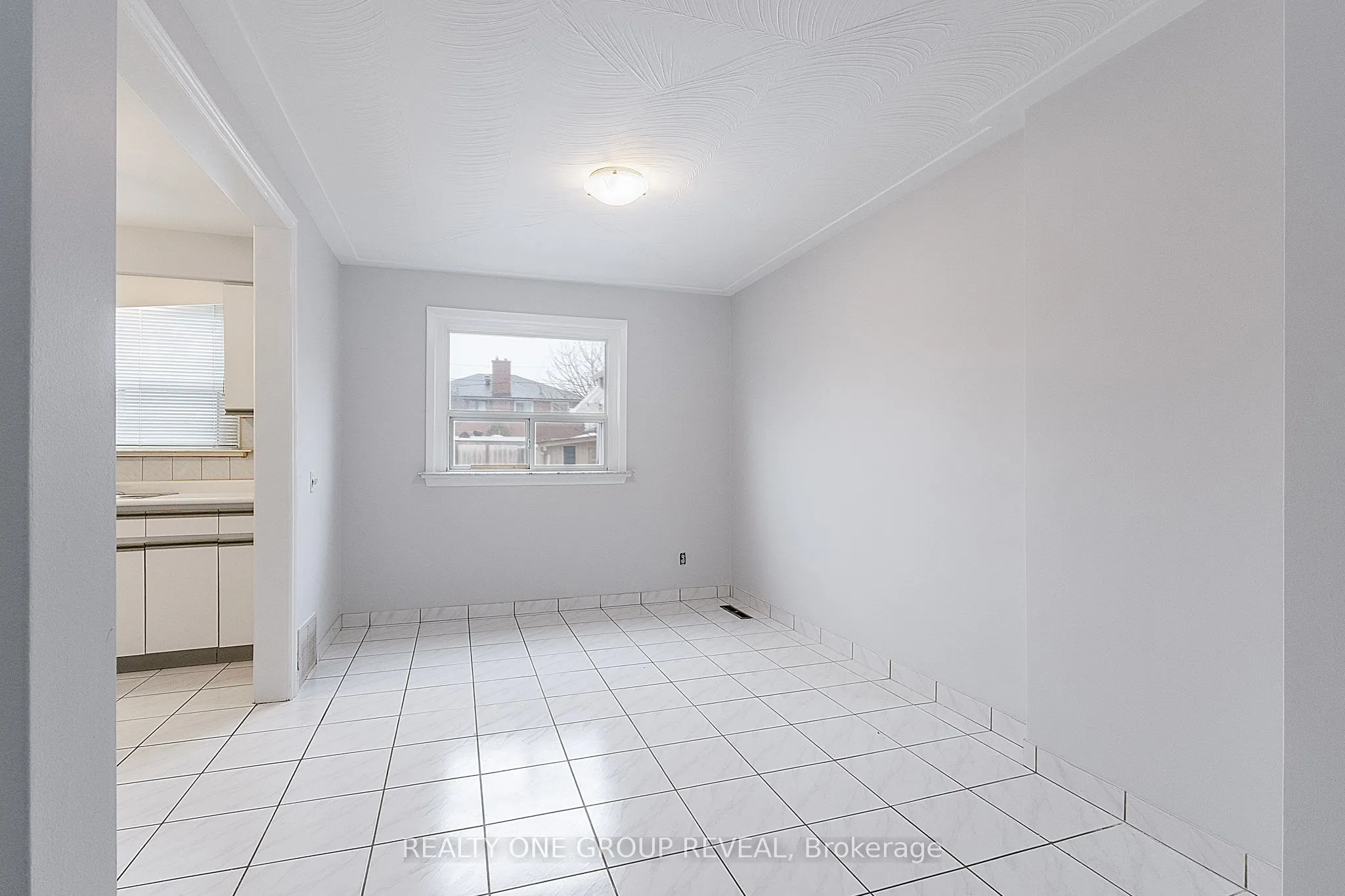 12 Thurodale Avenue