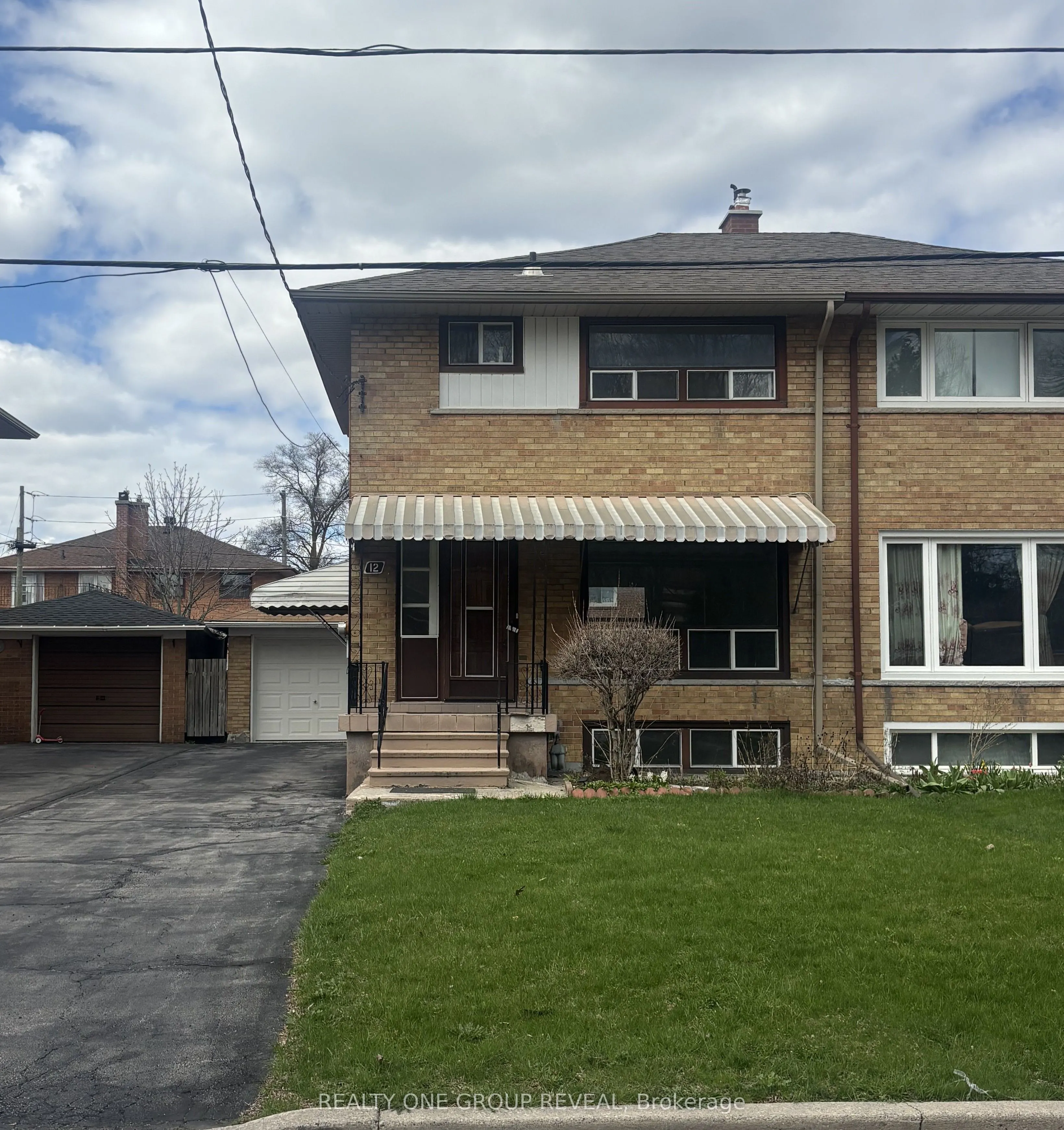 12 Thurodale Avenue