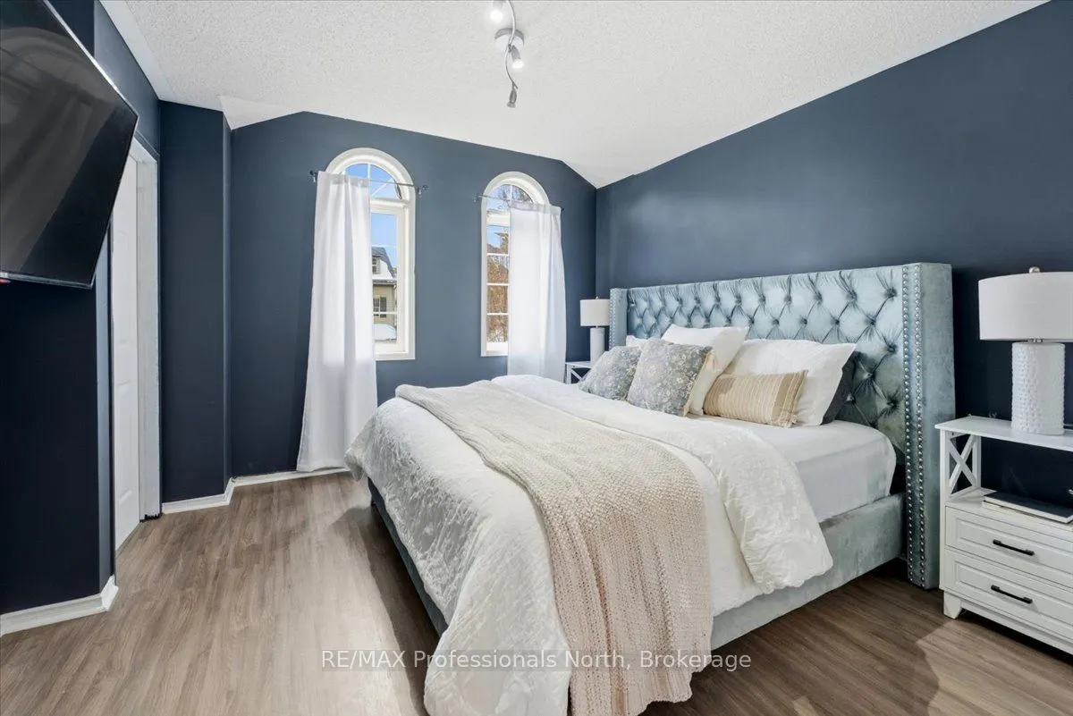 98 Roxton Road