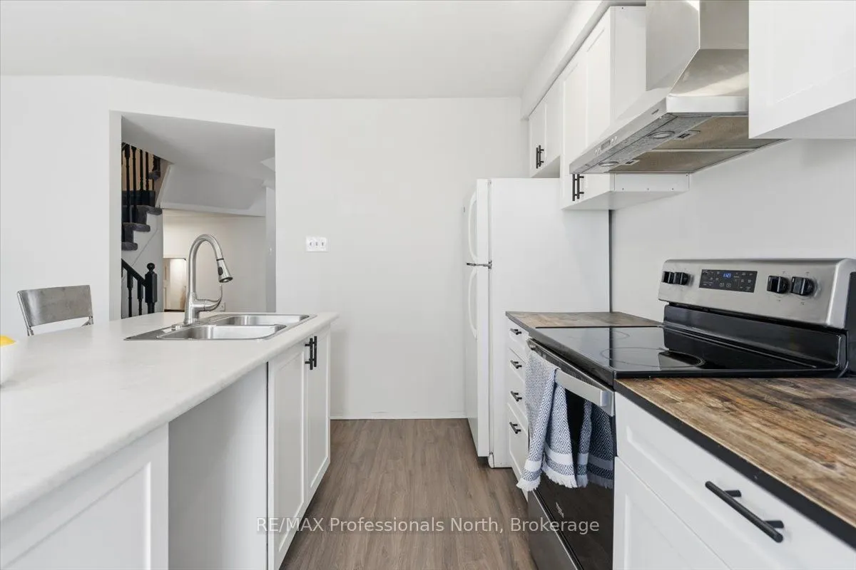 98 Roxton Road