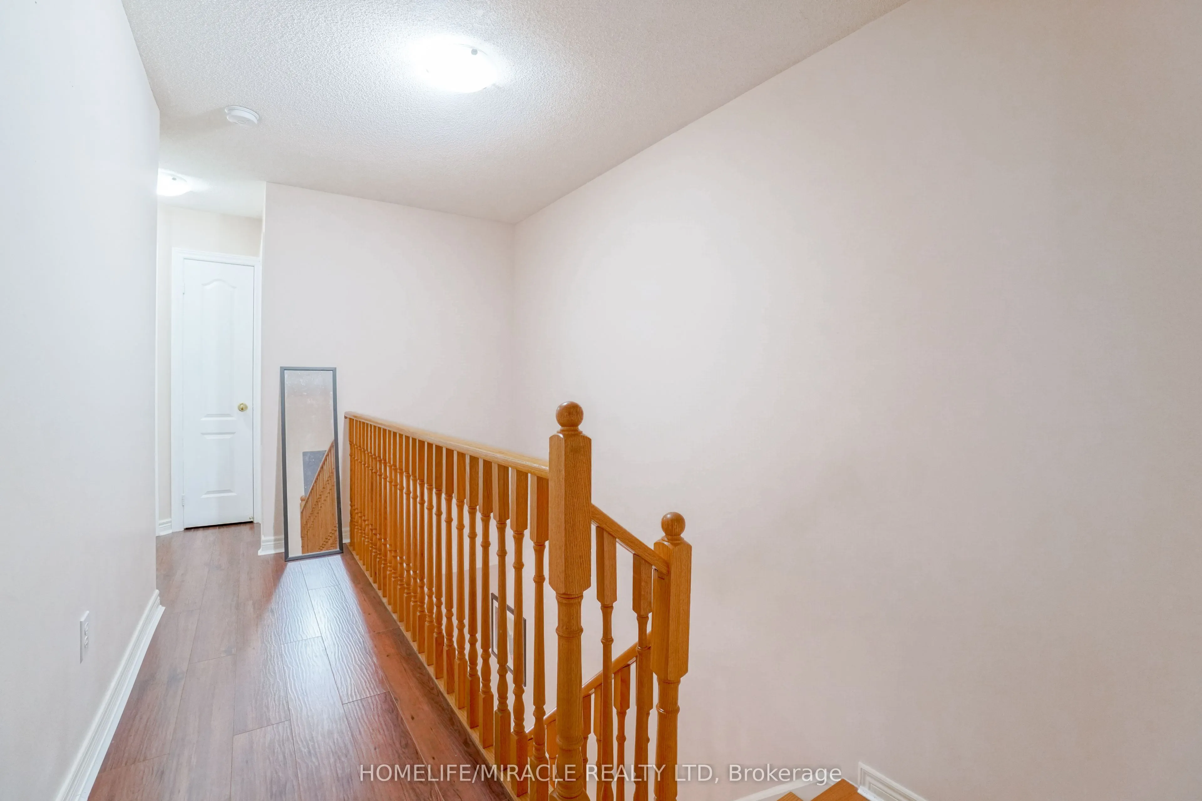 824 Khan Crescent