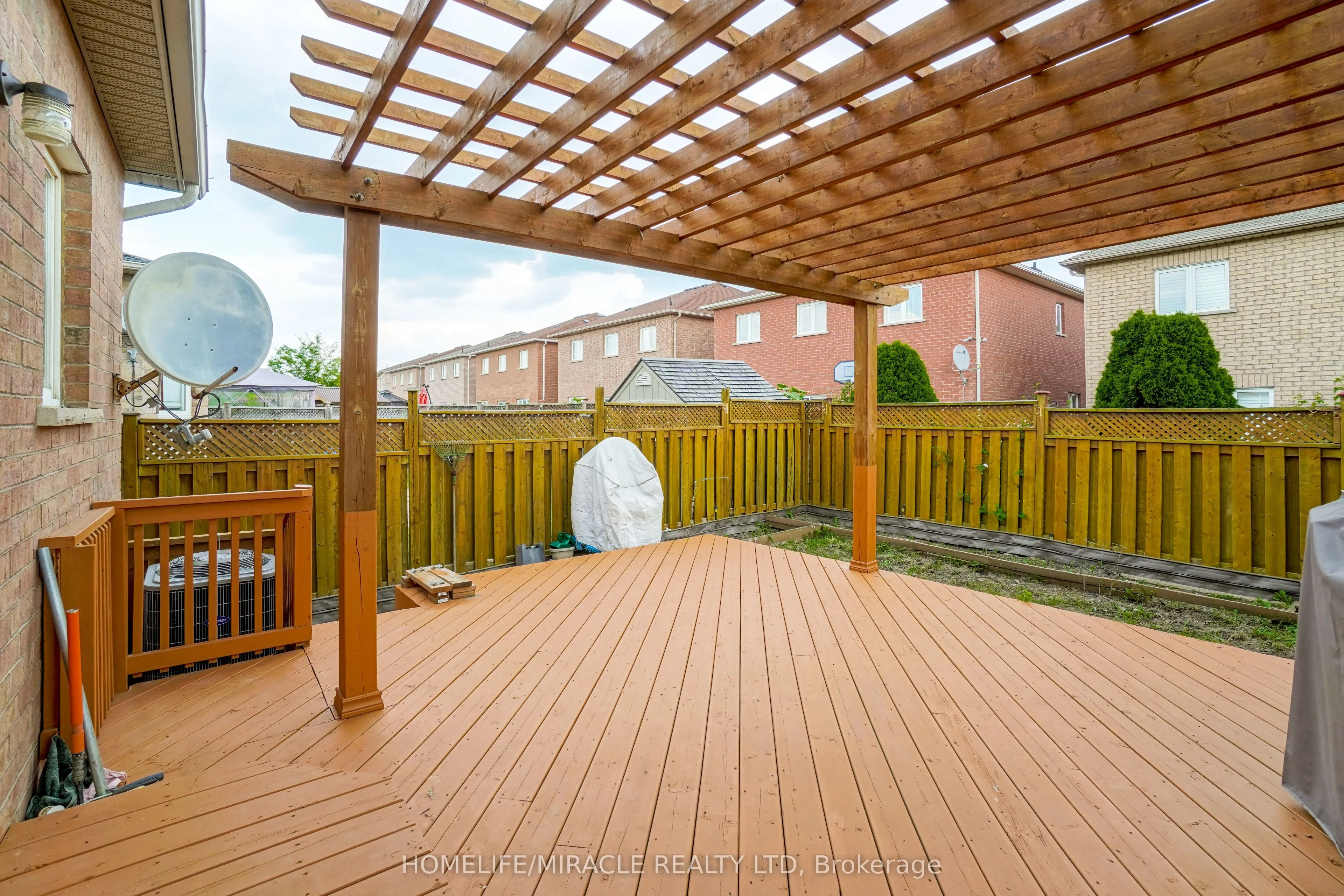 824 Khan Crescent