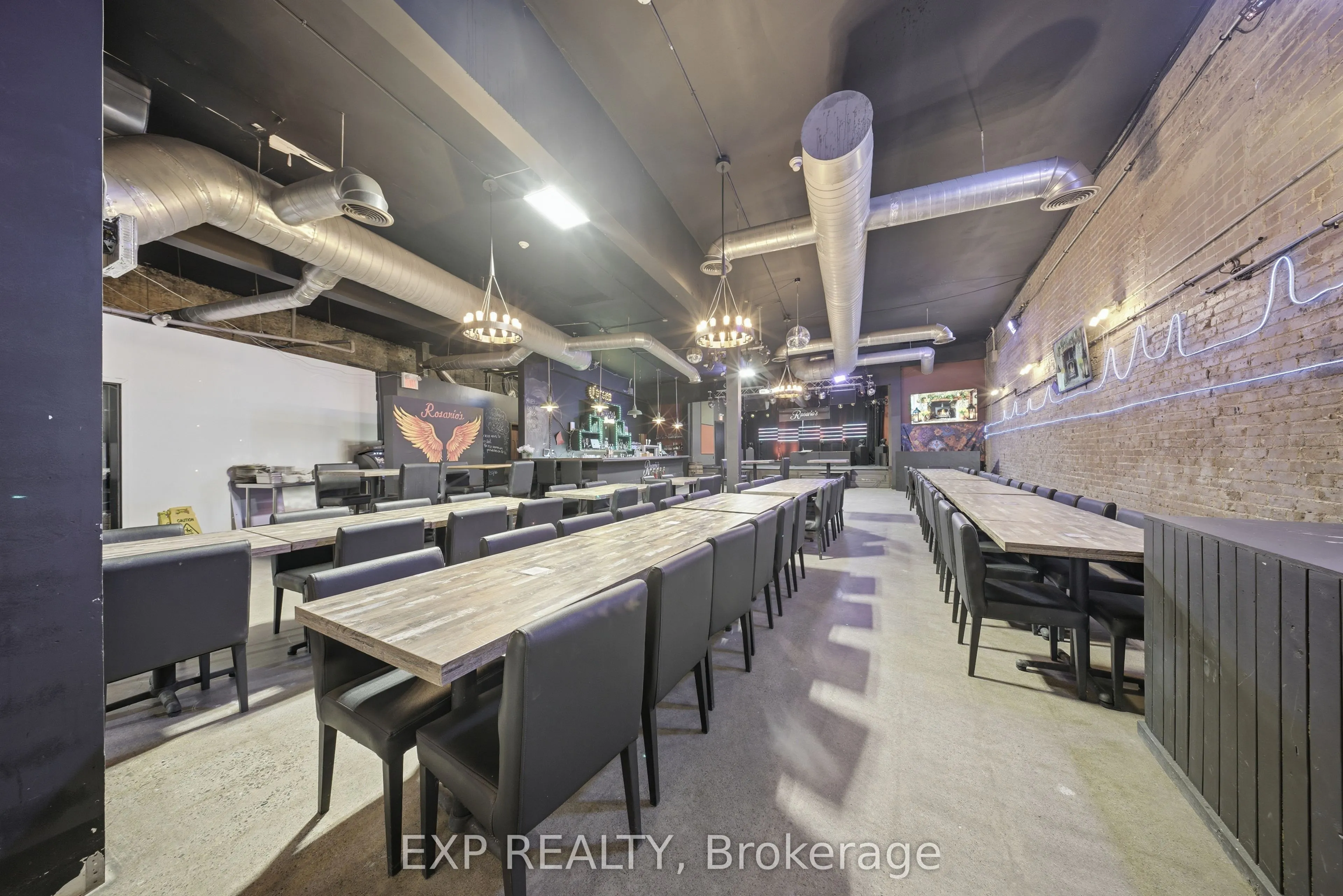 3030 Dundas Street W