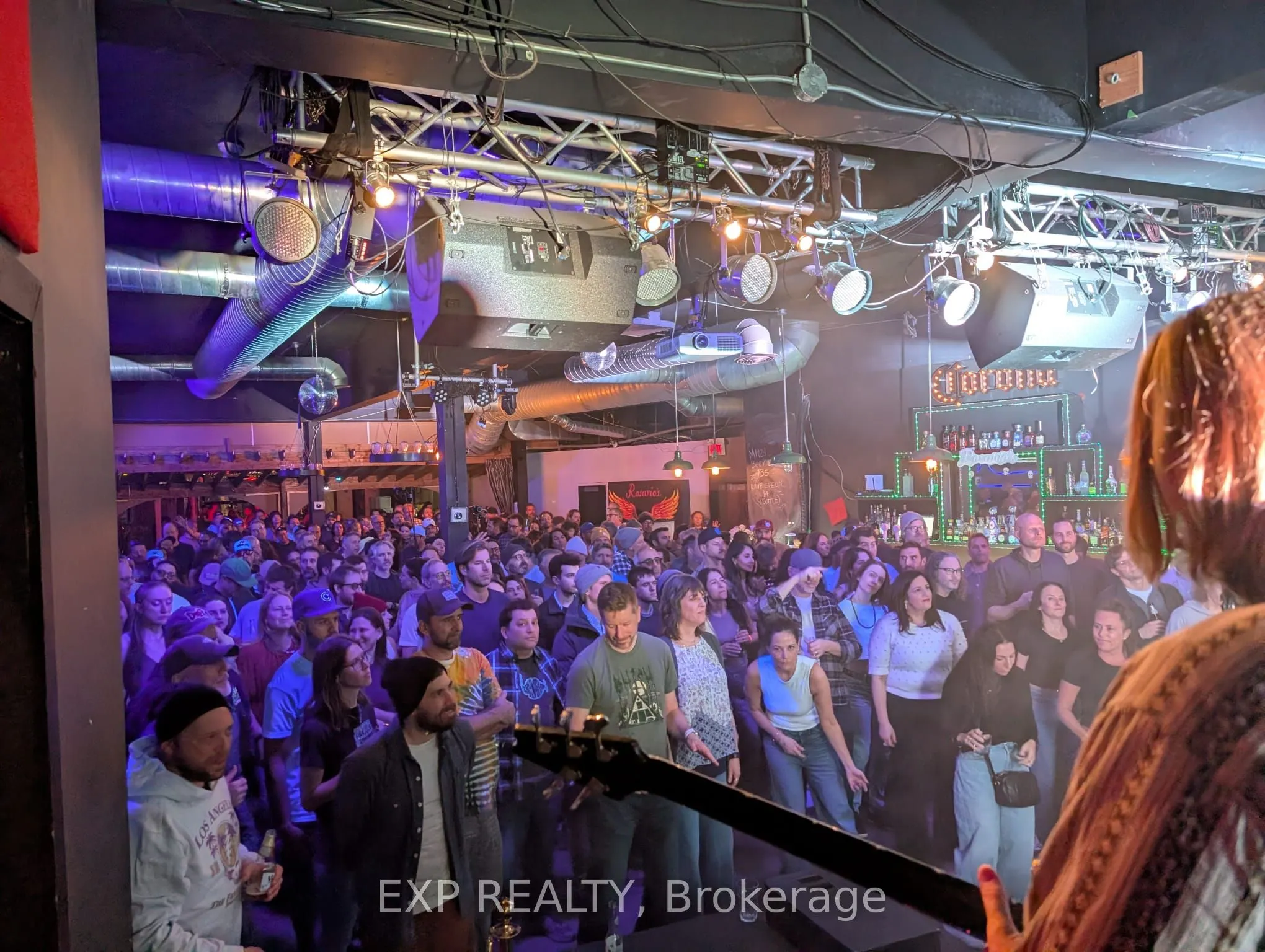 3030 Dundas Street W