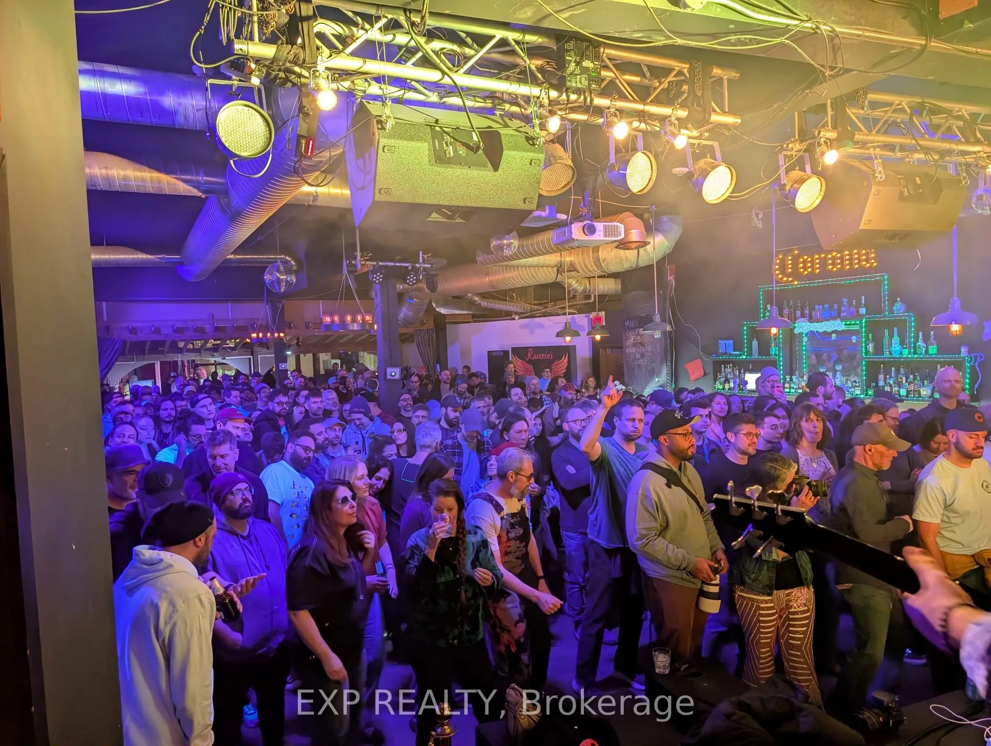 3030 Dundas Street W