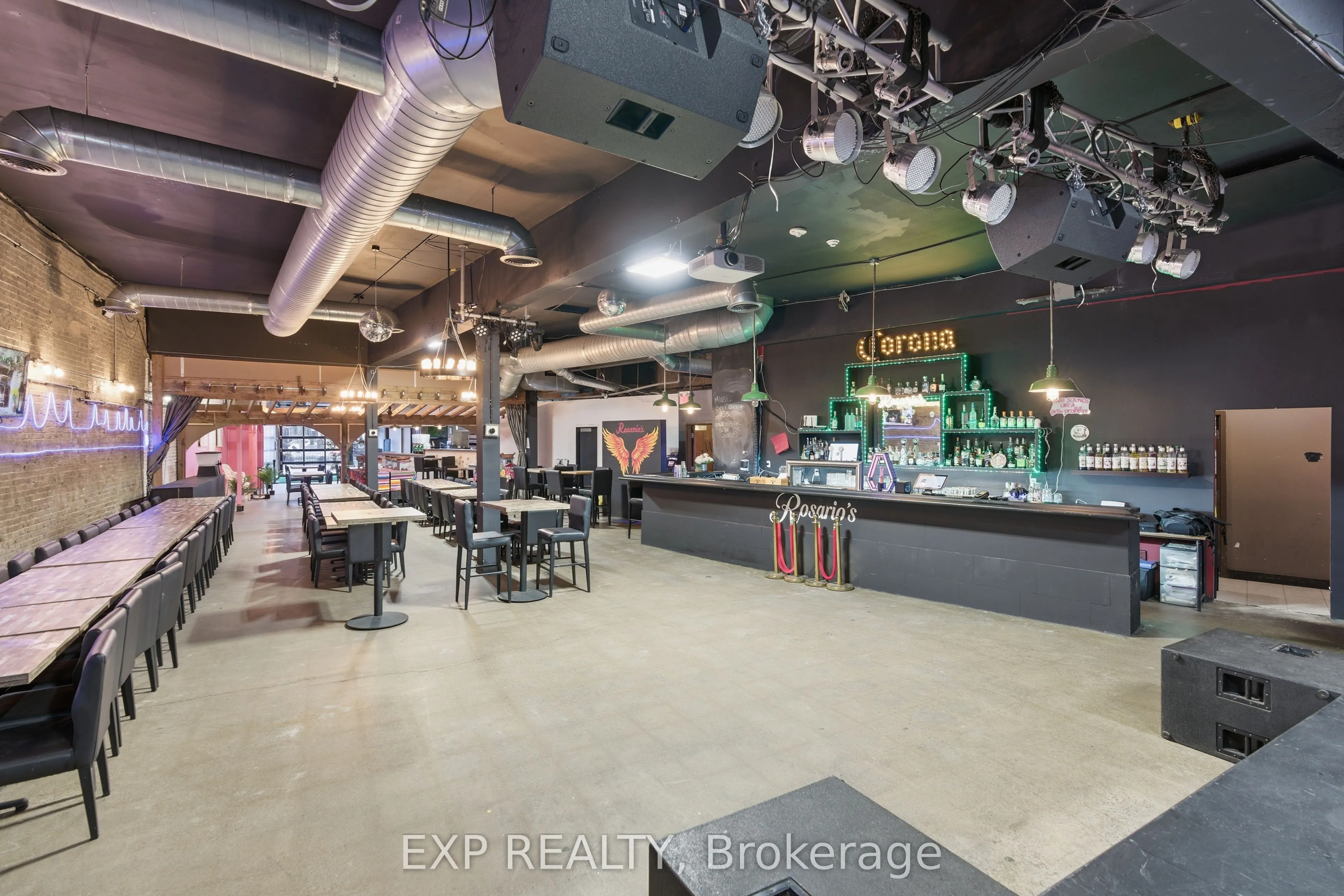 3030 Dundas Street W