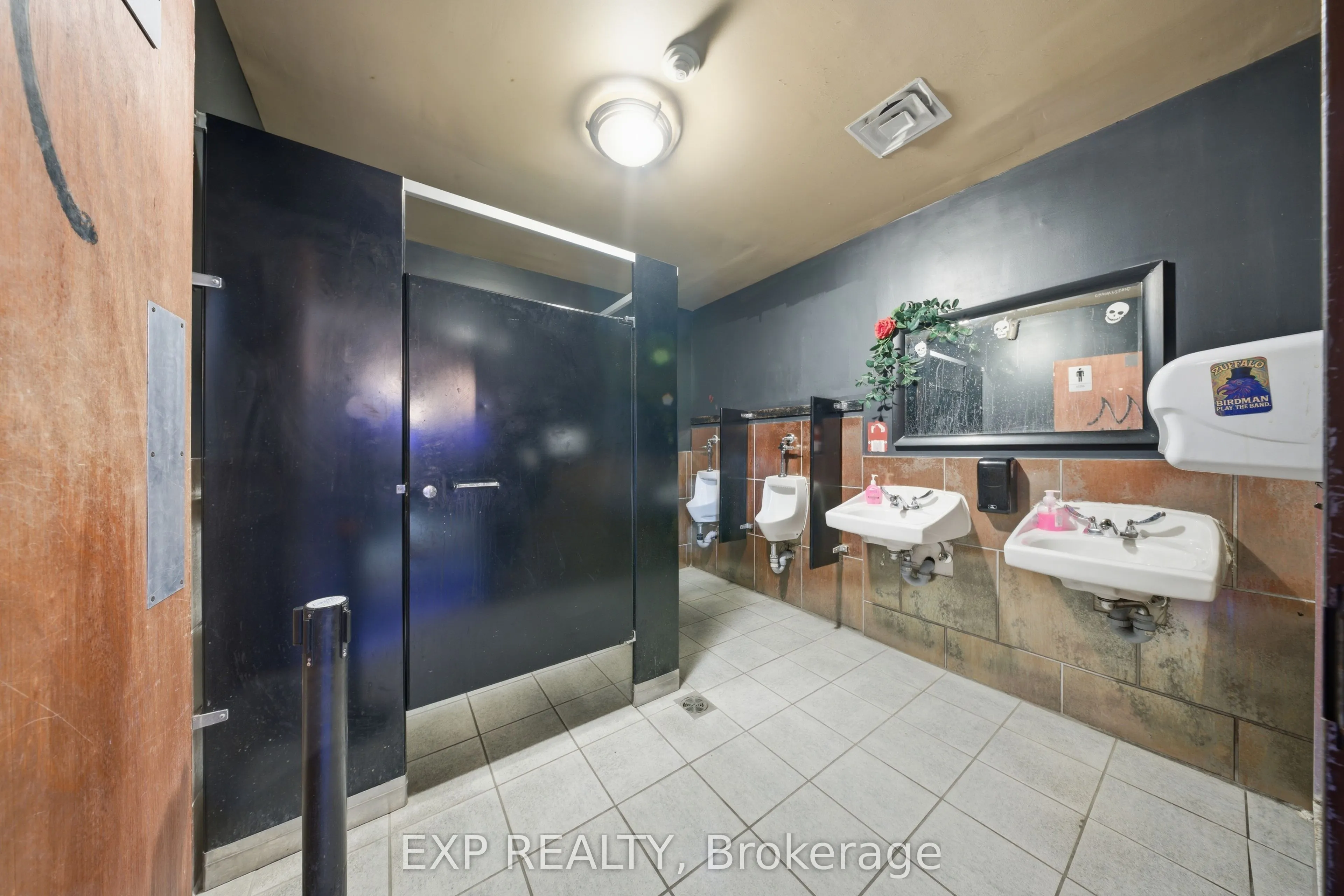 3030 Dundas Street W