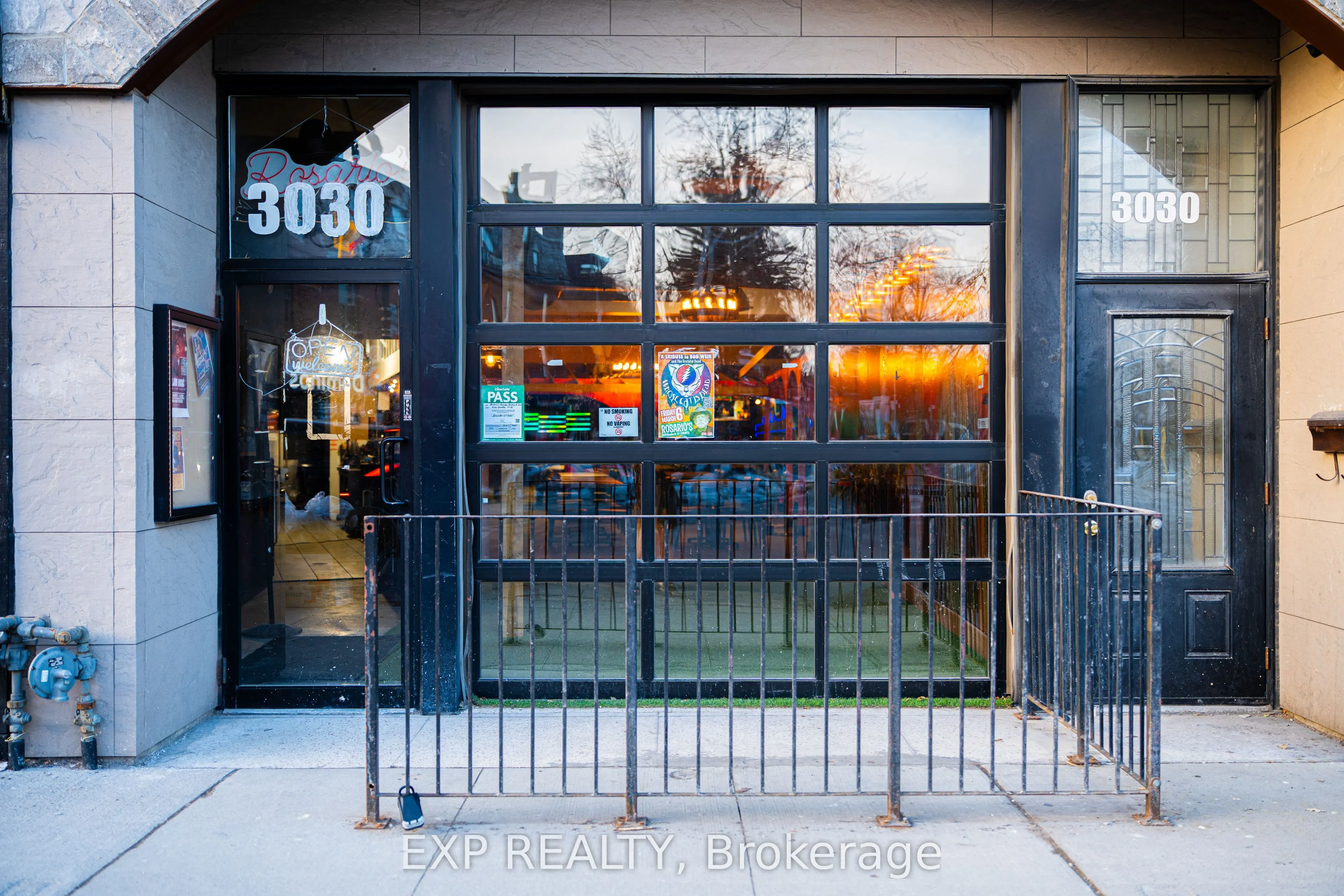 3030 Dundas Street W