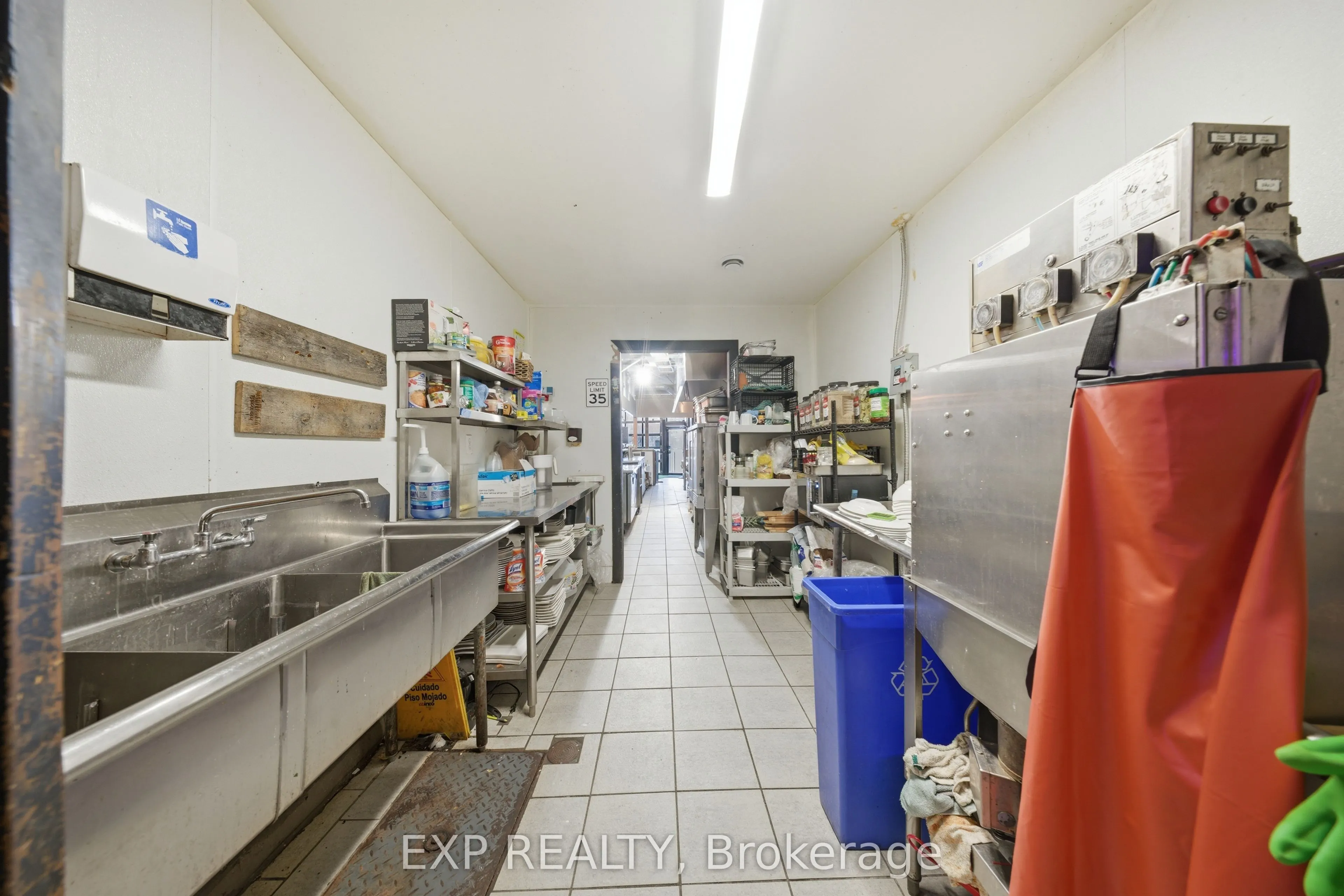 3030 Dundas Street W