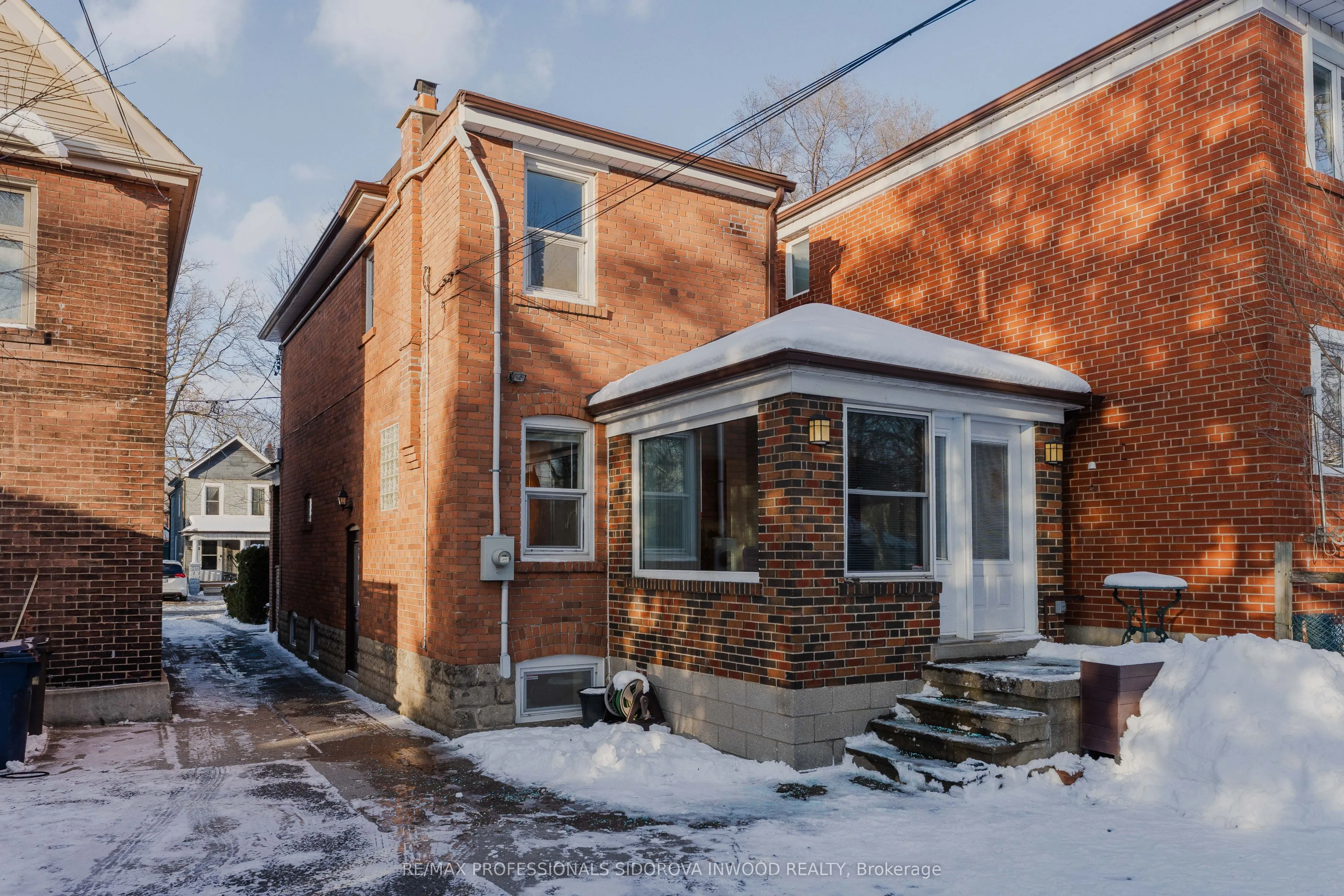 11 Winfield Avenue