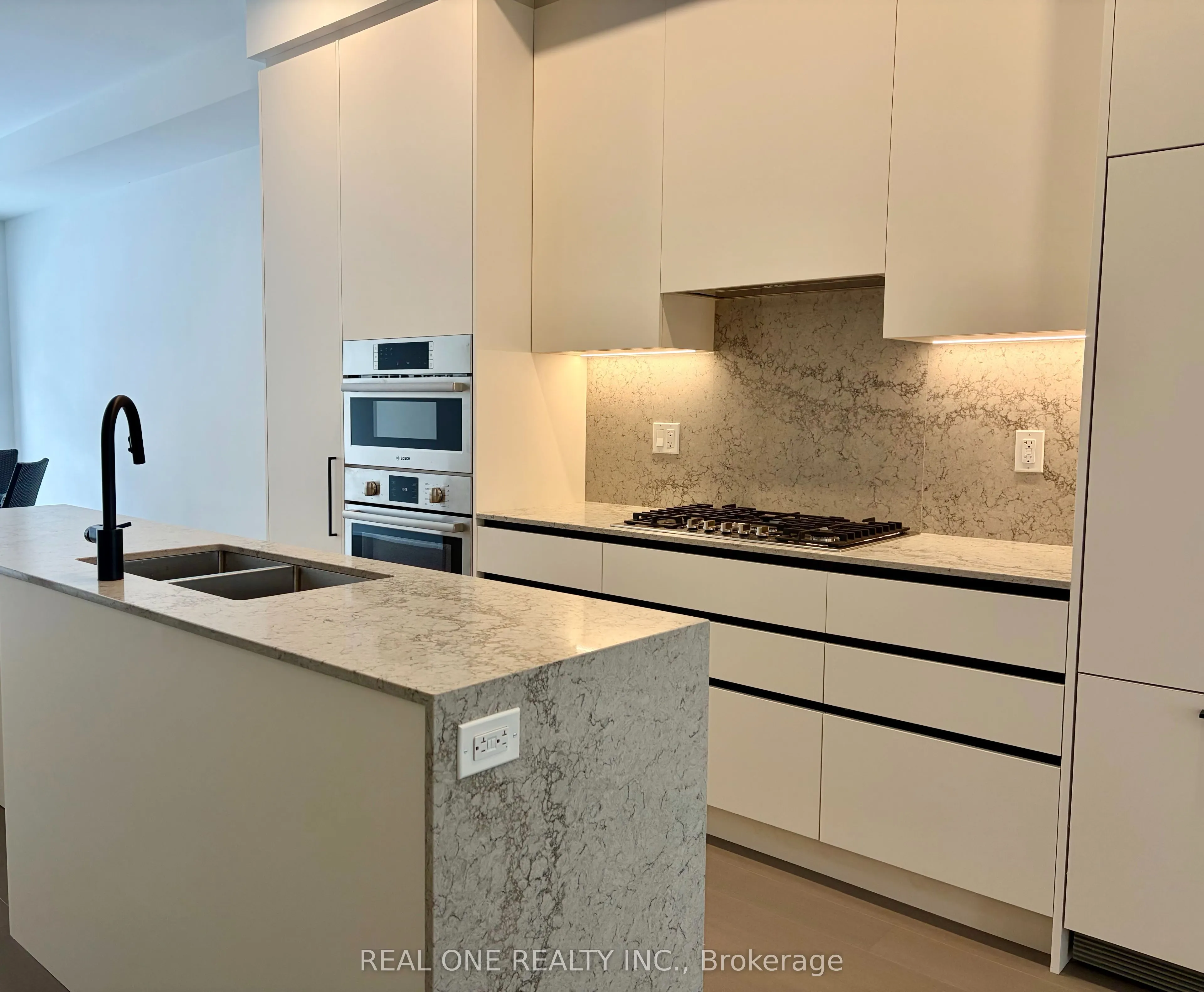 35 Lou Parsons Way #63
