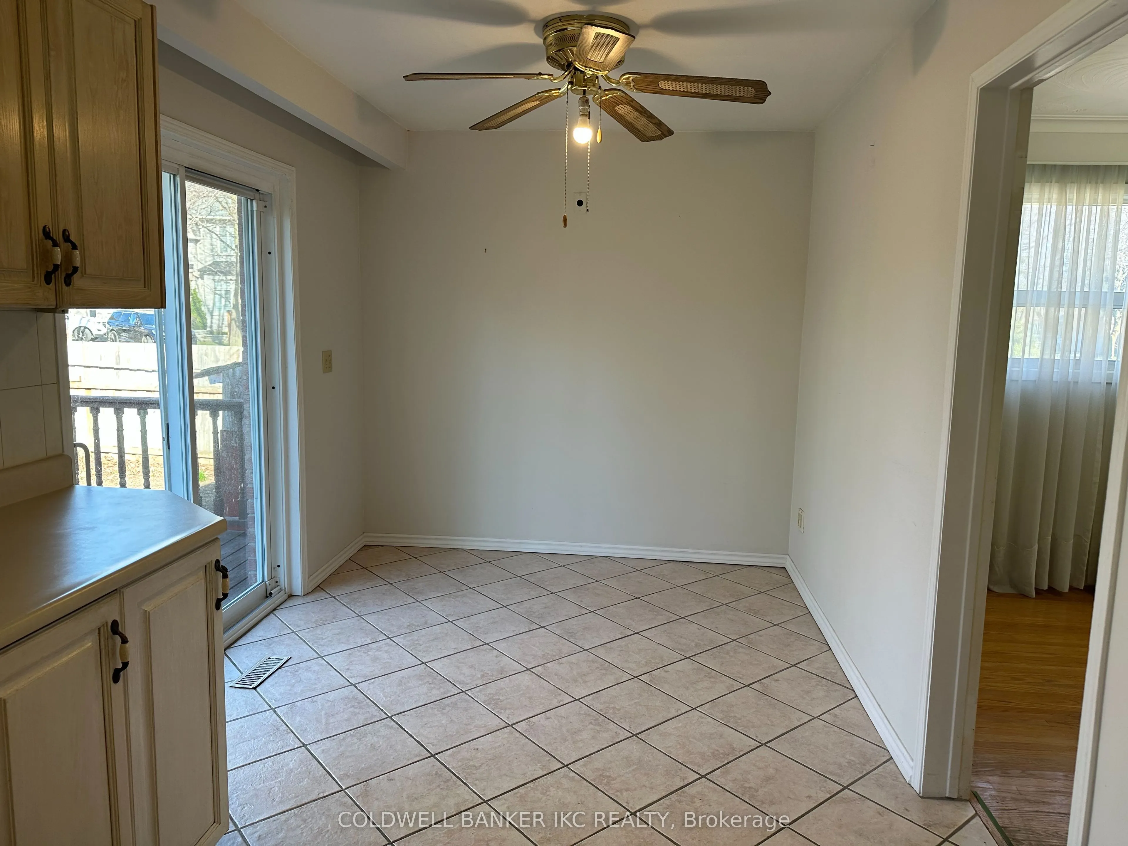 2220 Springfield Court