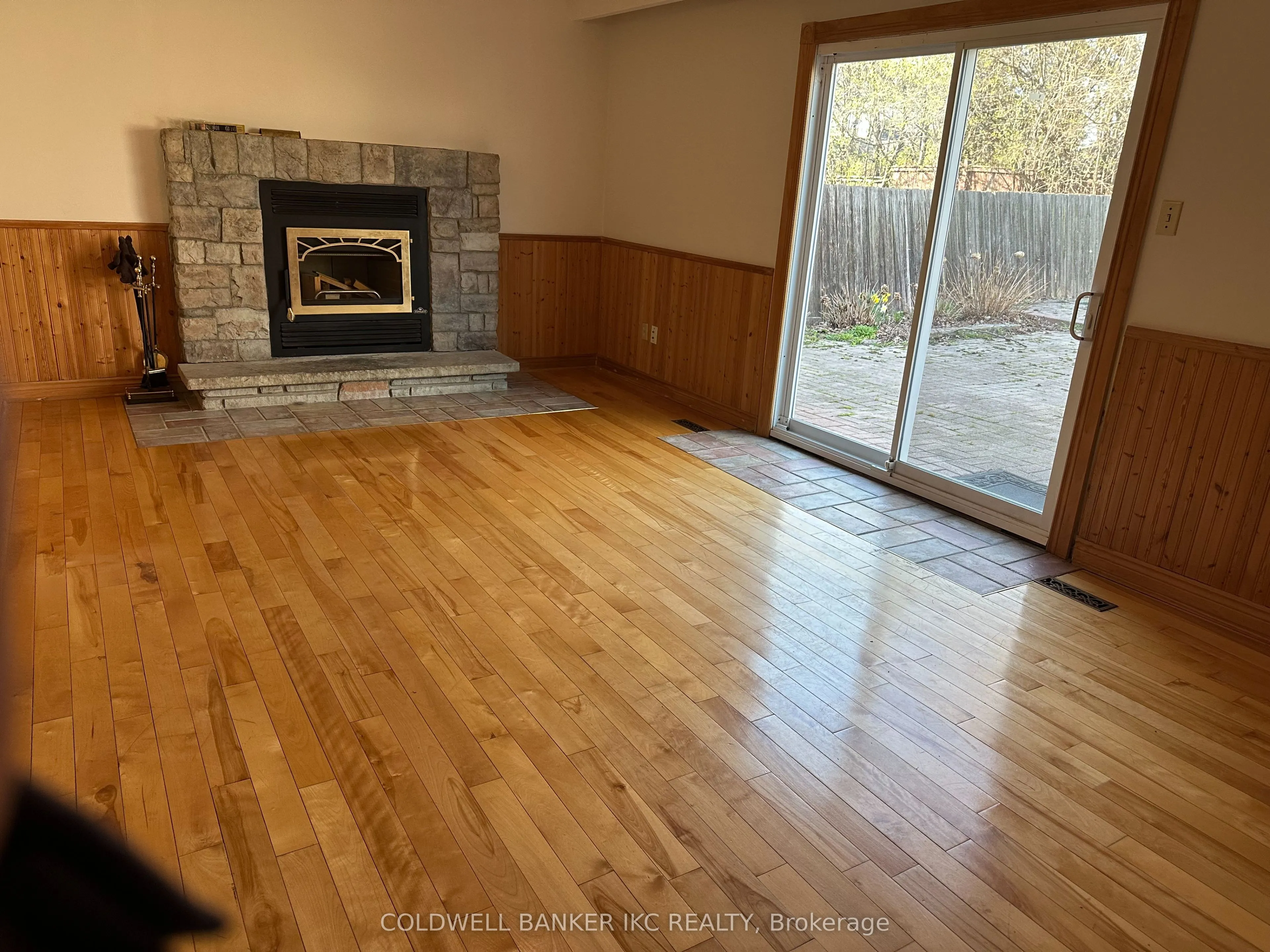 2220 Springfield Court