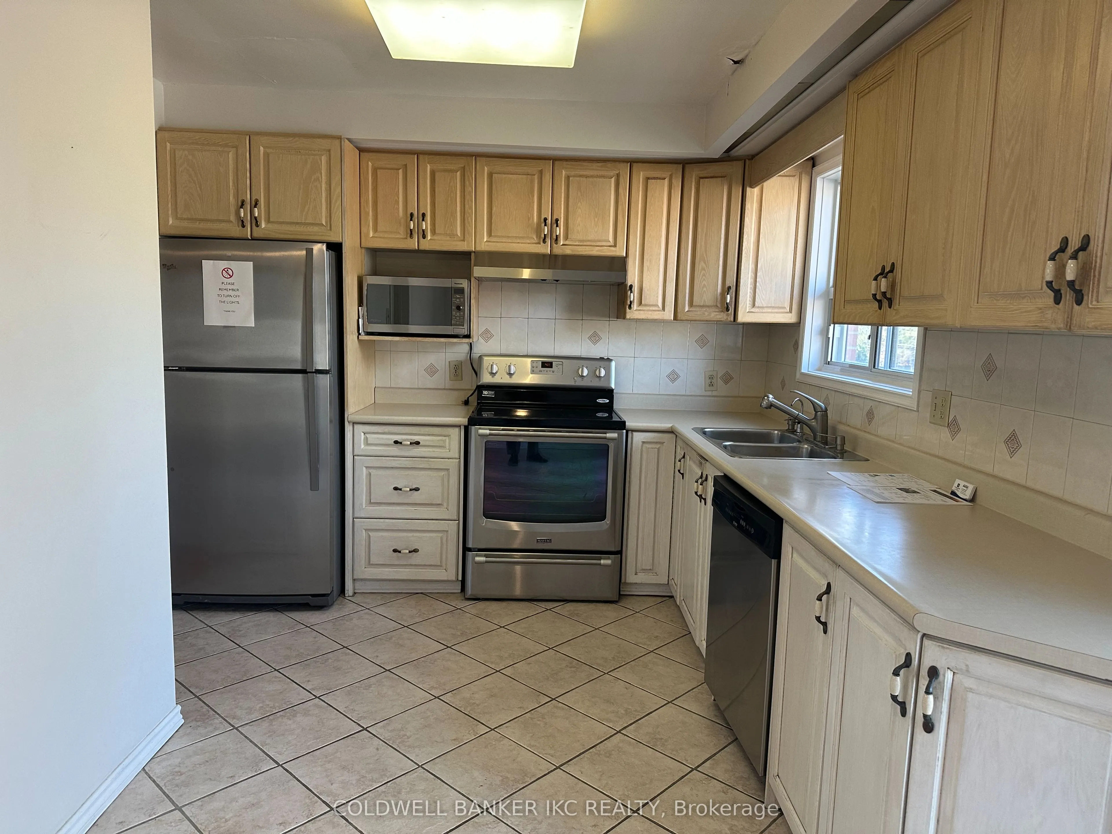 2220 Springfield Court