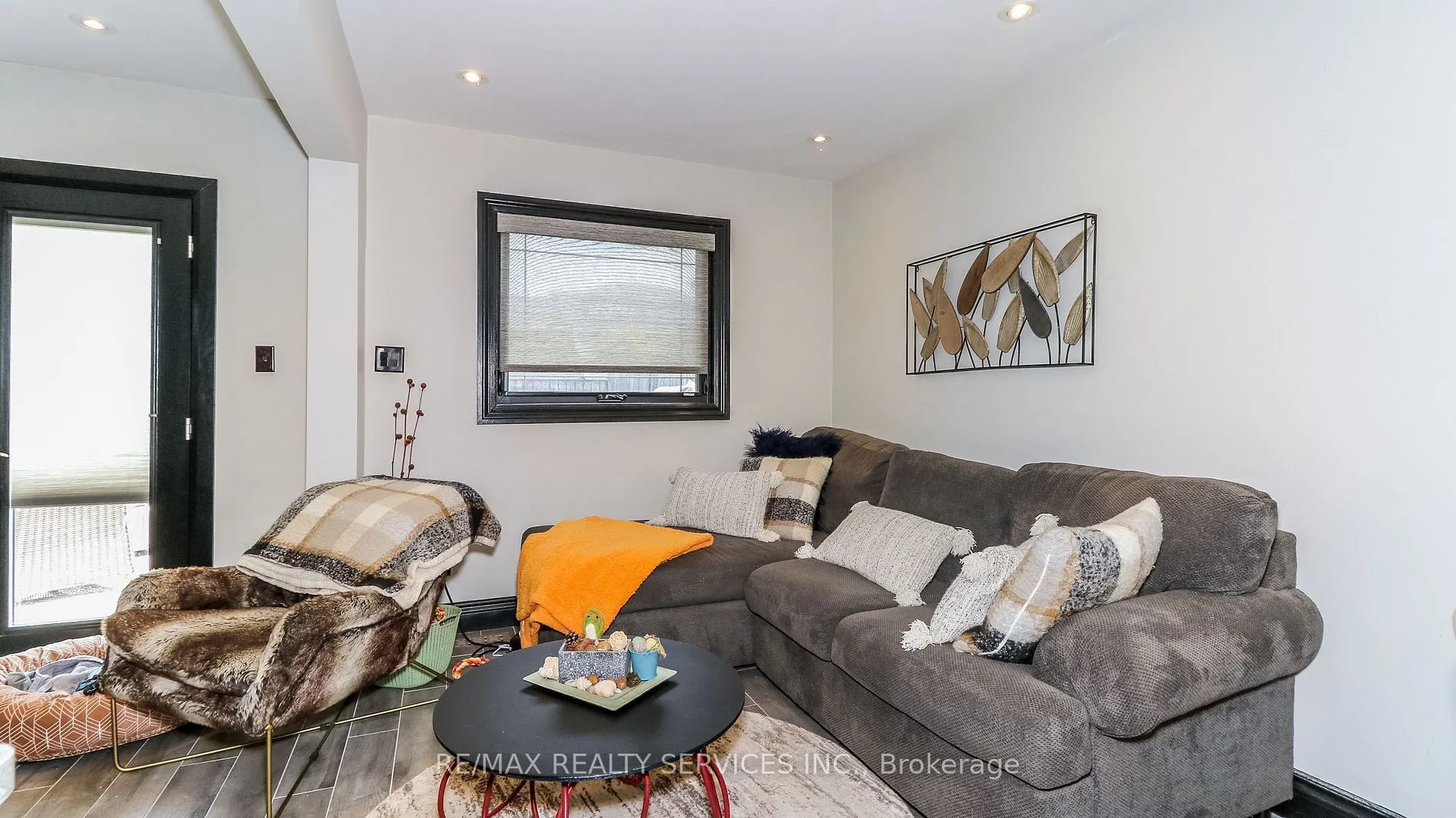 20 Manett Crescent