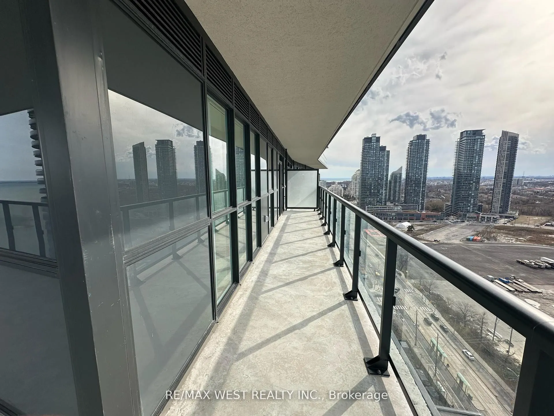 38 Annie Craig Drive #2511