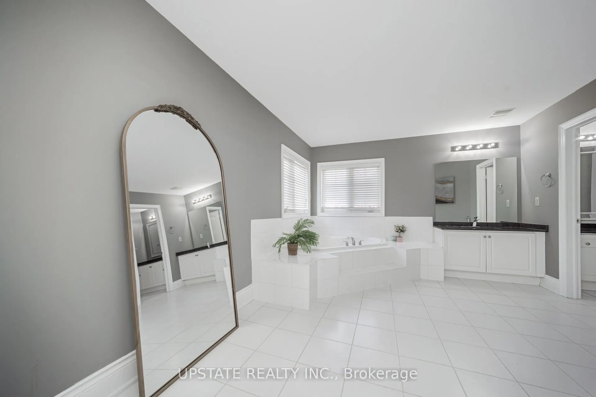 2 Beachville Circle