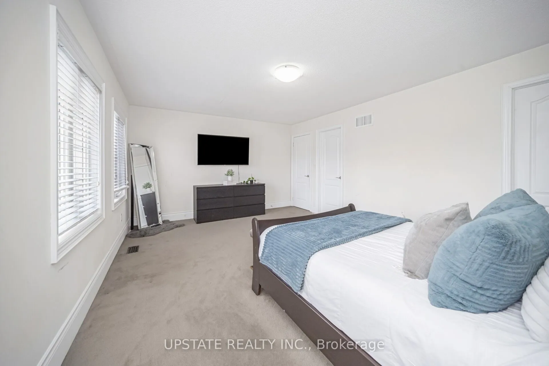 2 Beachville Circle