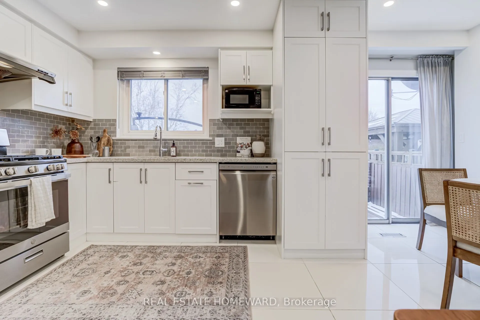 783 Dodsworth Crescent
