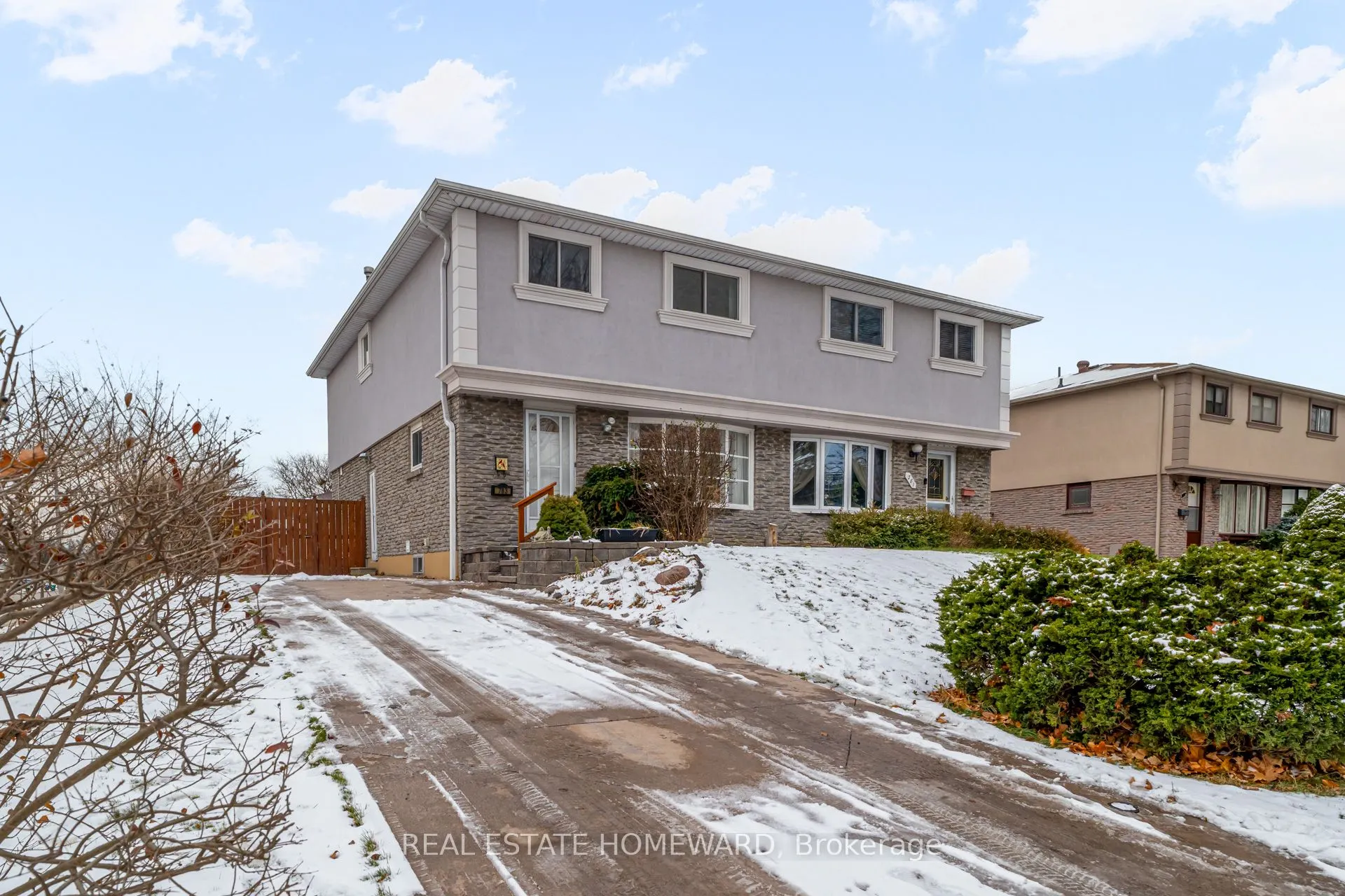 783 Dodsworth Crescent