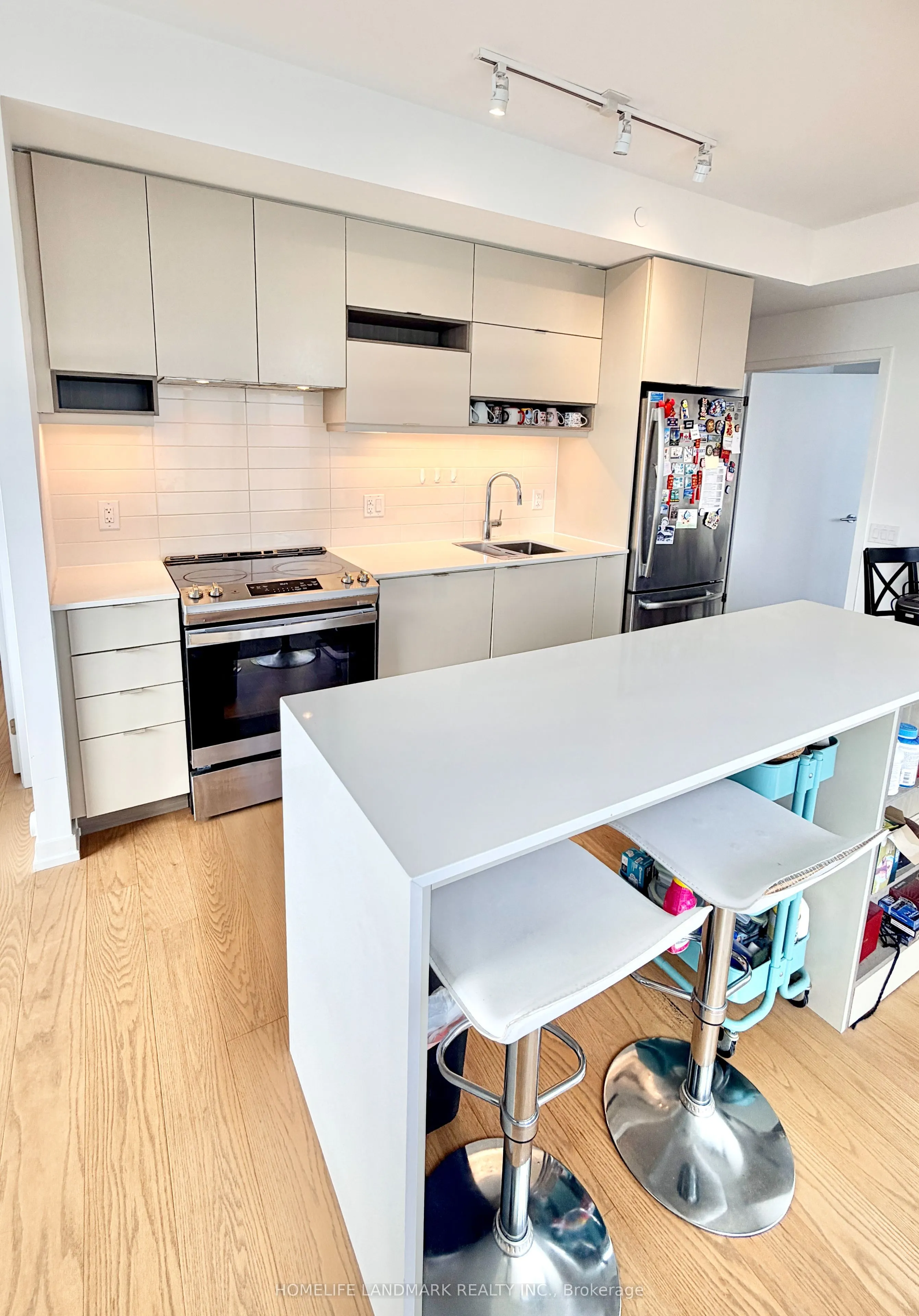 4065 Confederation Parkway #1808