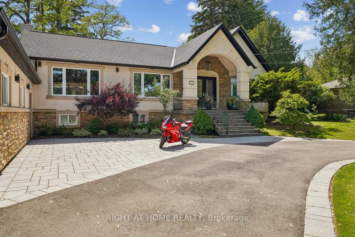 2090 Stonehouse Crescent