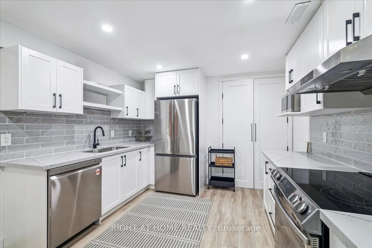 2090 Stonehouse Crescent