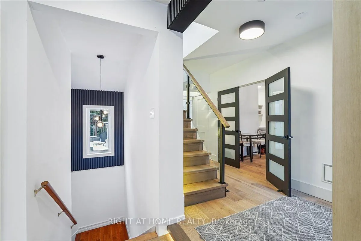 2090 Stonehouse Crescent