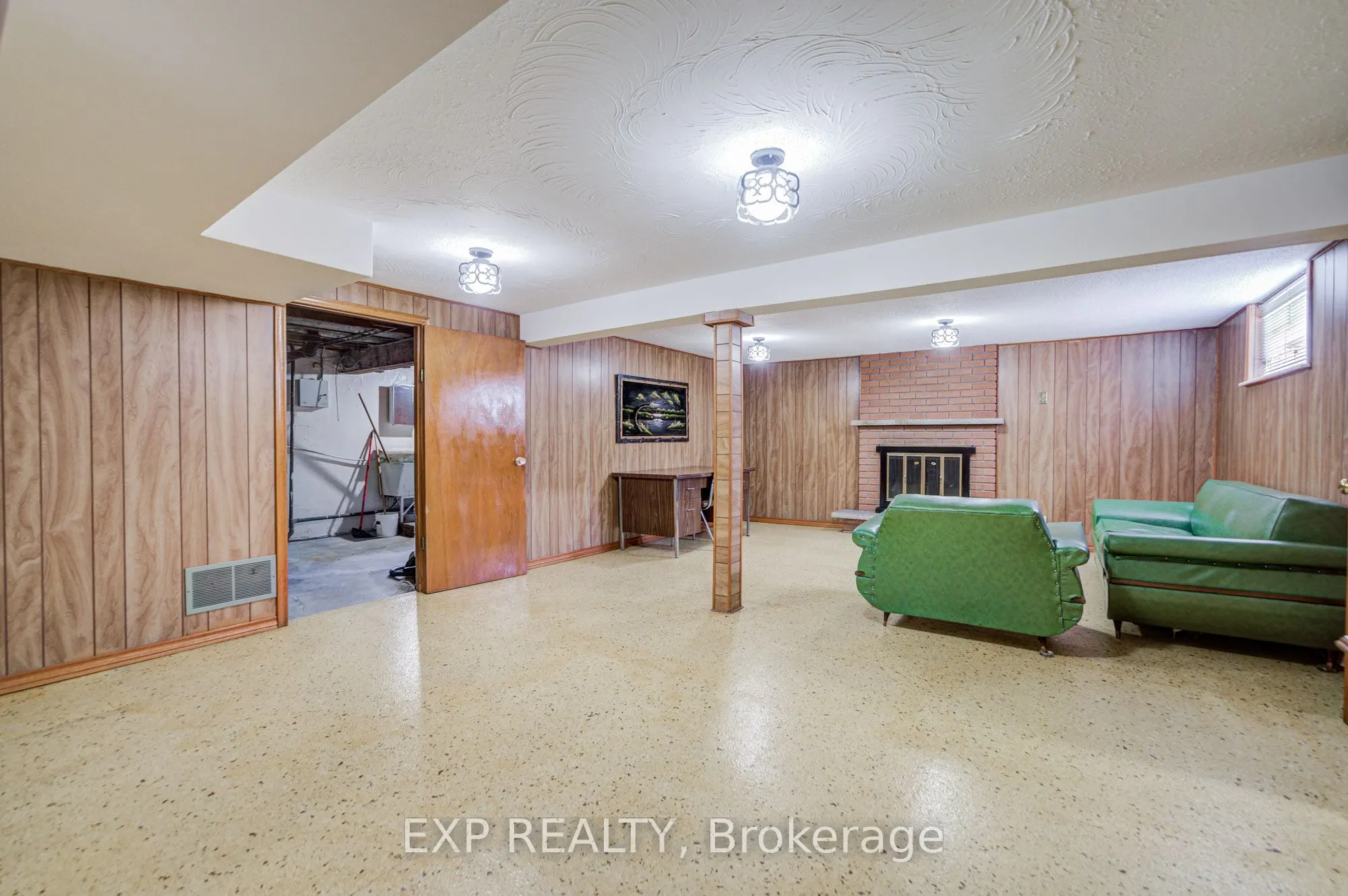 428 Maple Leaf Drive