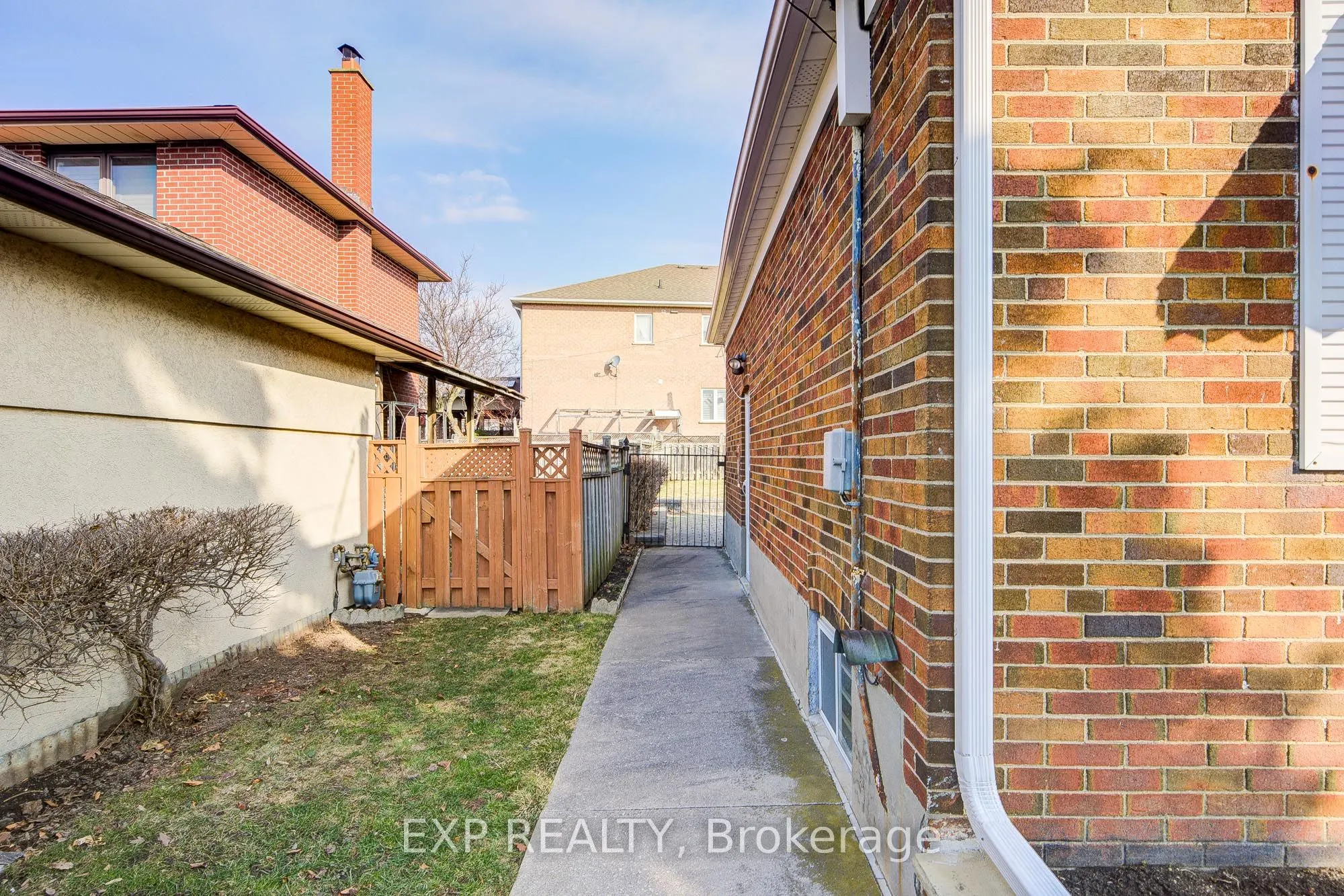 428 Maple Leaf Drive