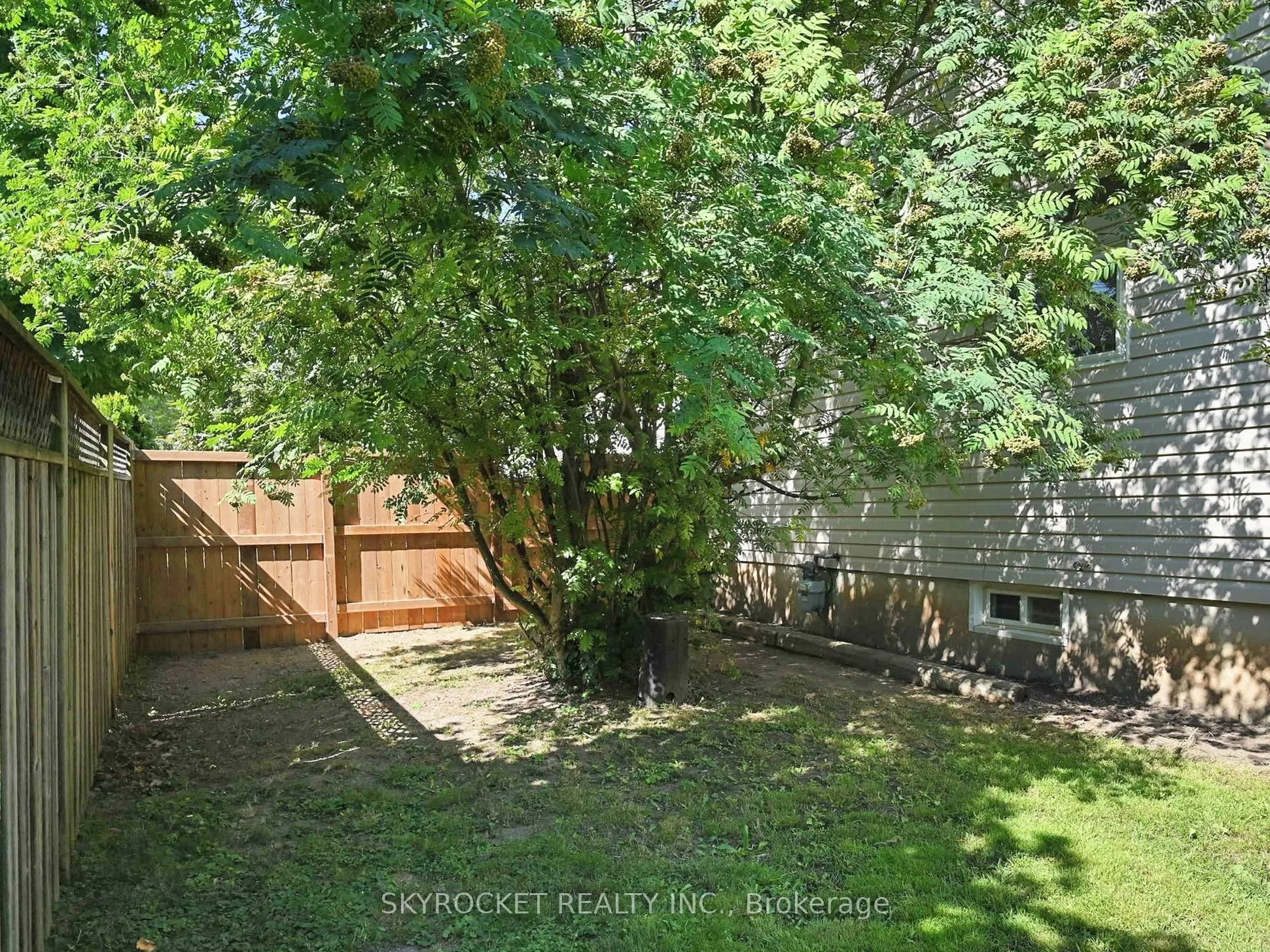 125 Bythia Street