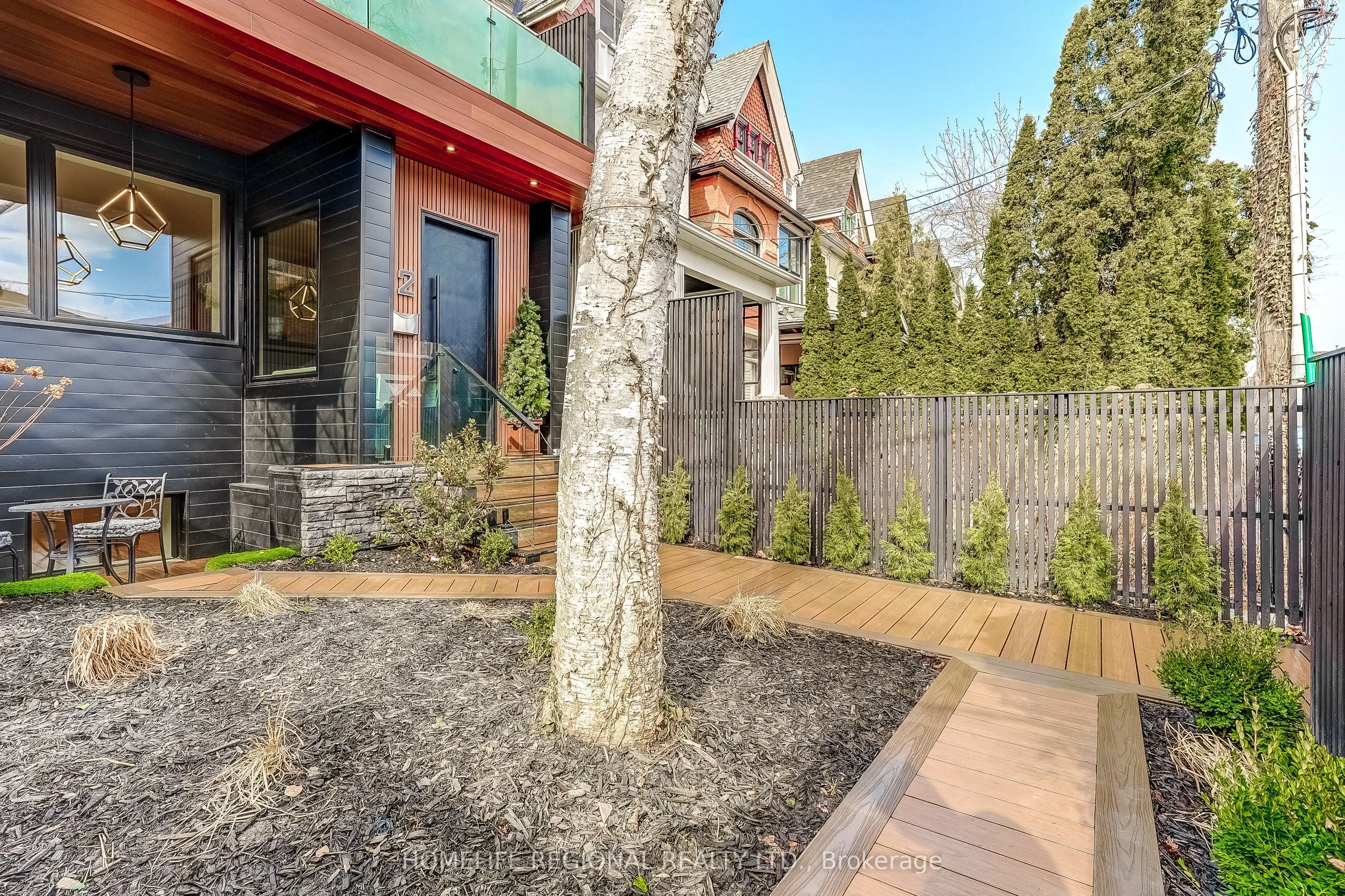 12 Macdonell Avenue