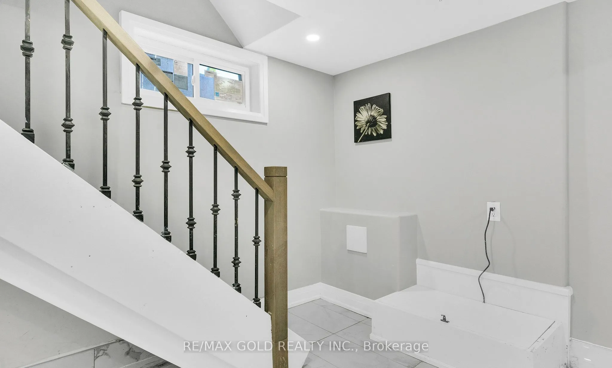 8 Fairglen Crescent