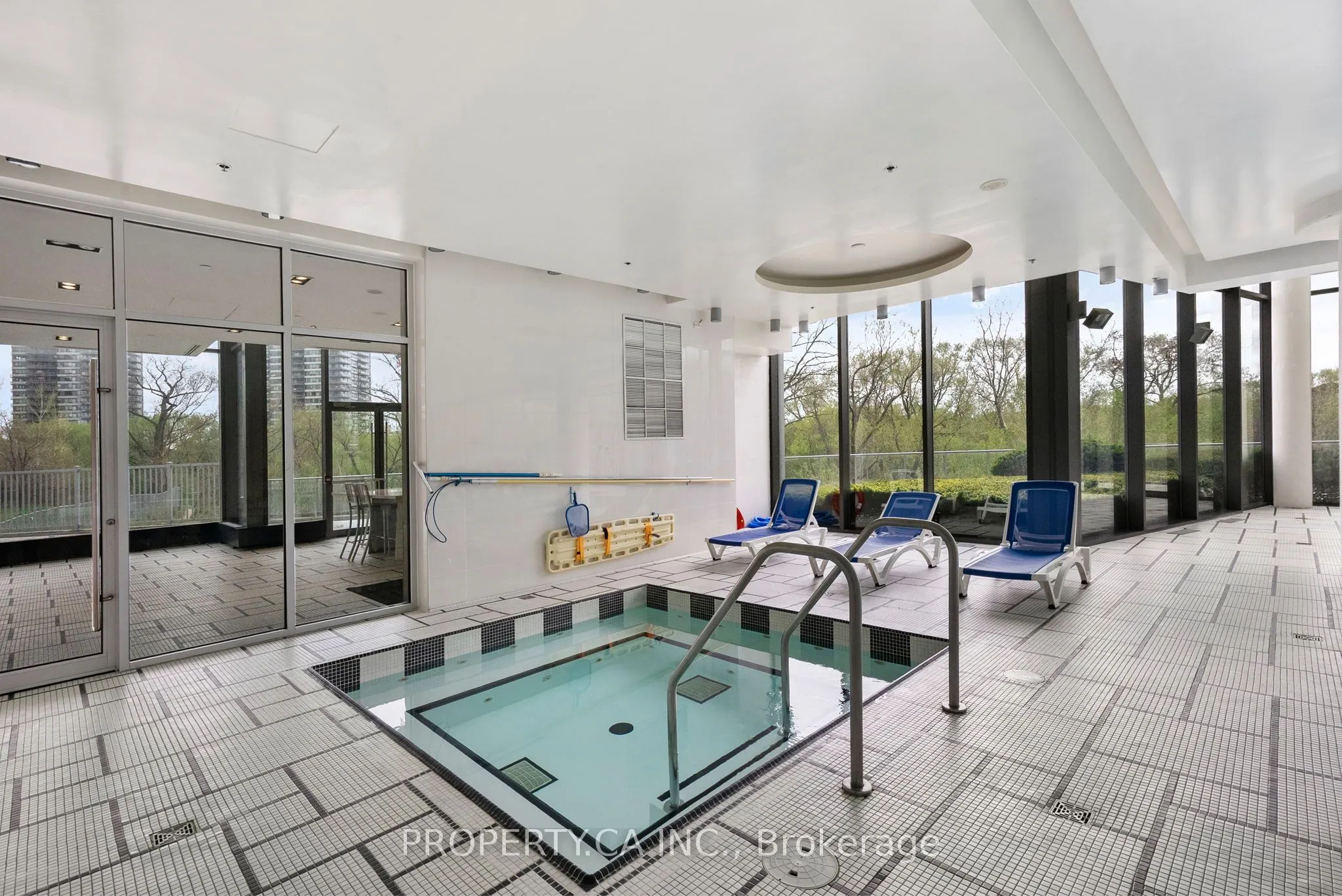 90 Park Lawn Road #1211