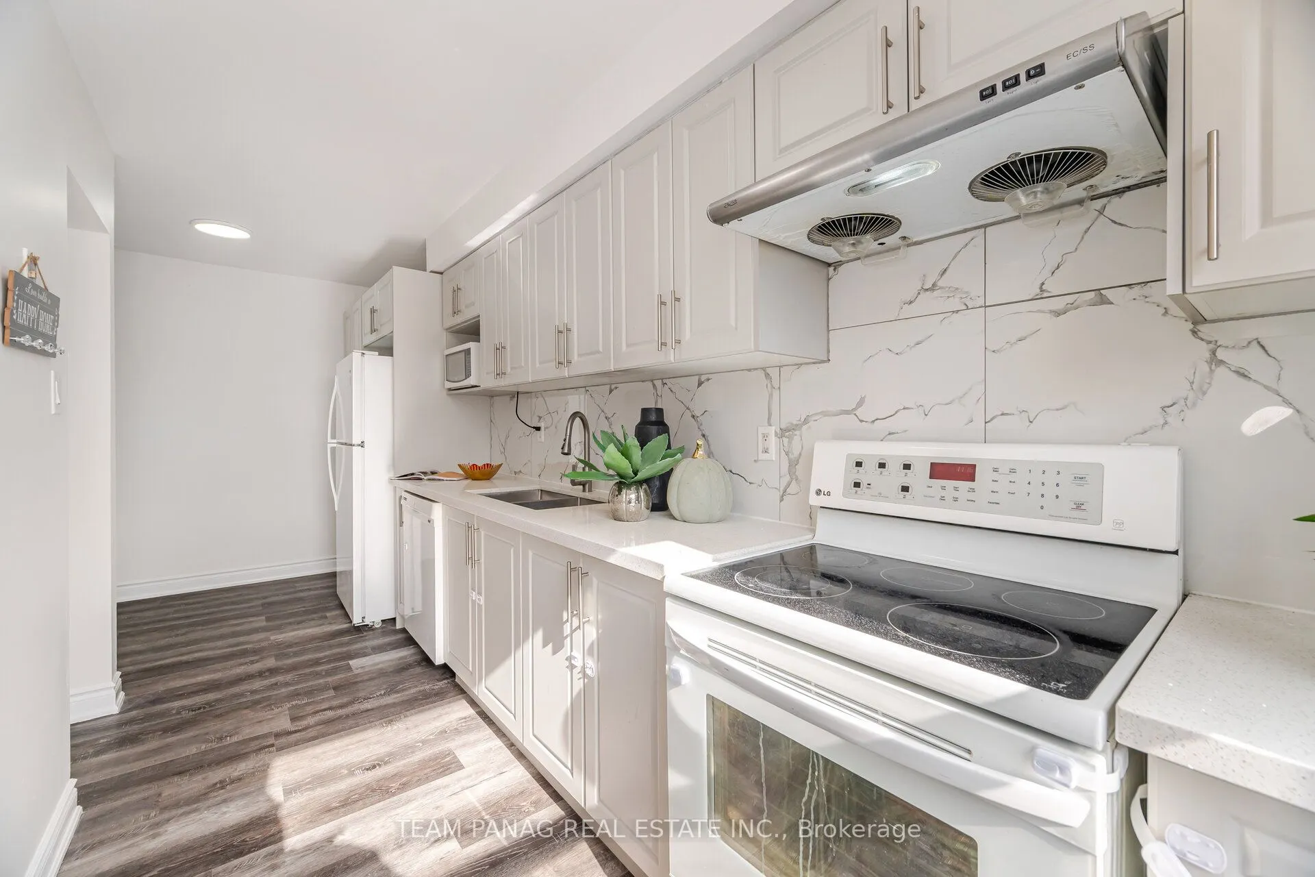 38 Eden Park #62