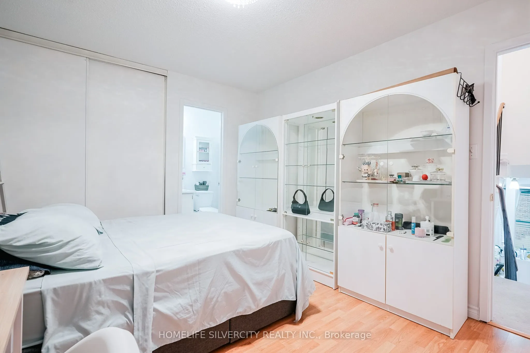 235 Bronte Street S #57