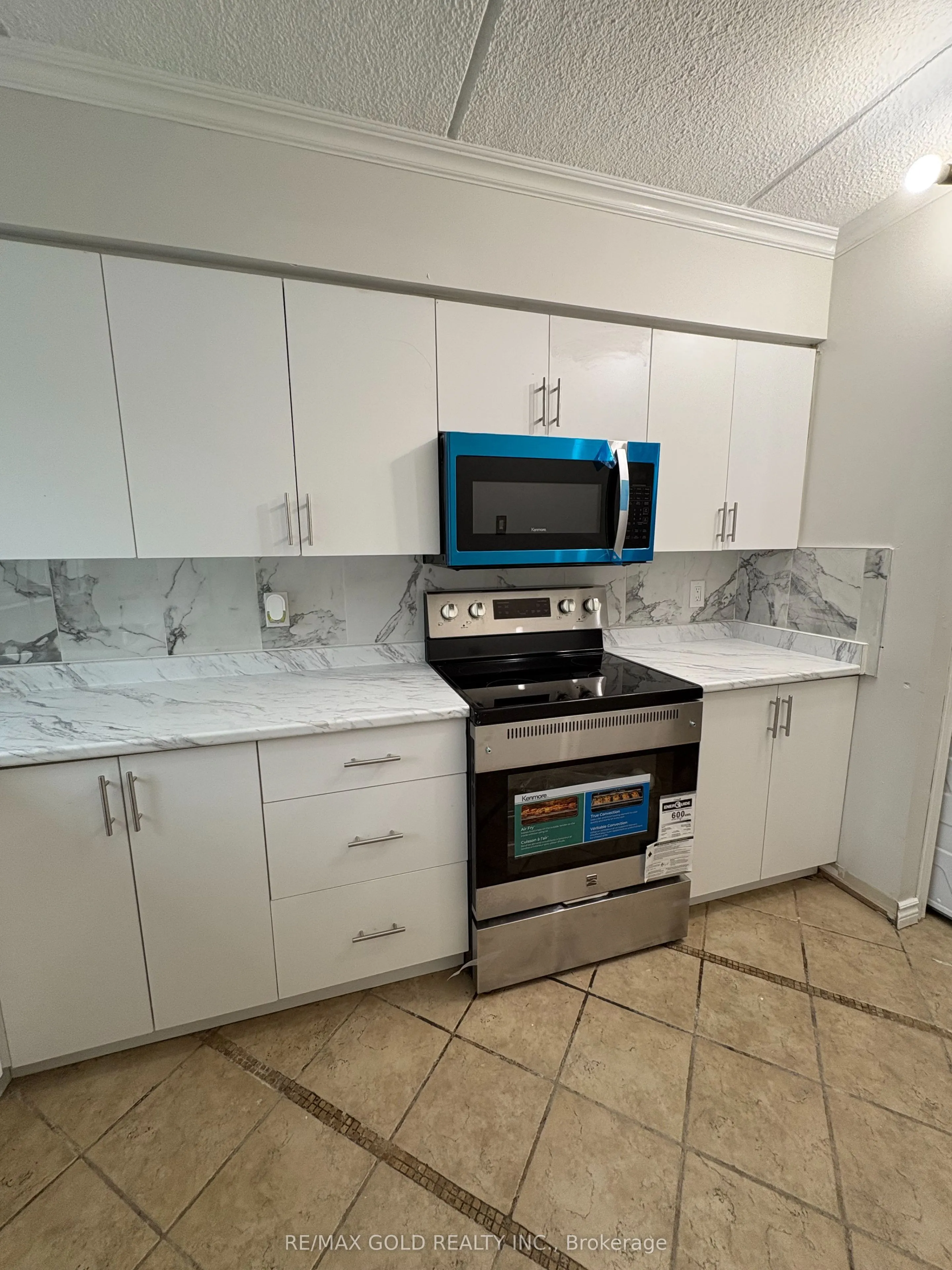 180 Mississauga Valley Boulevard #178