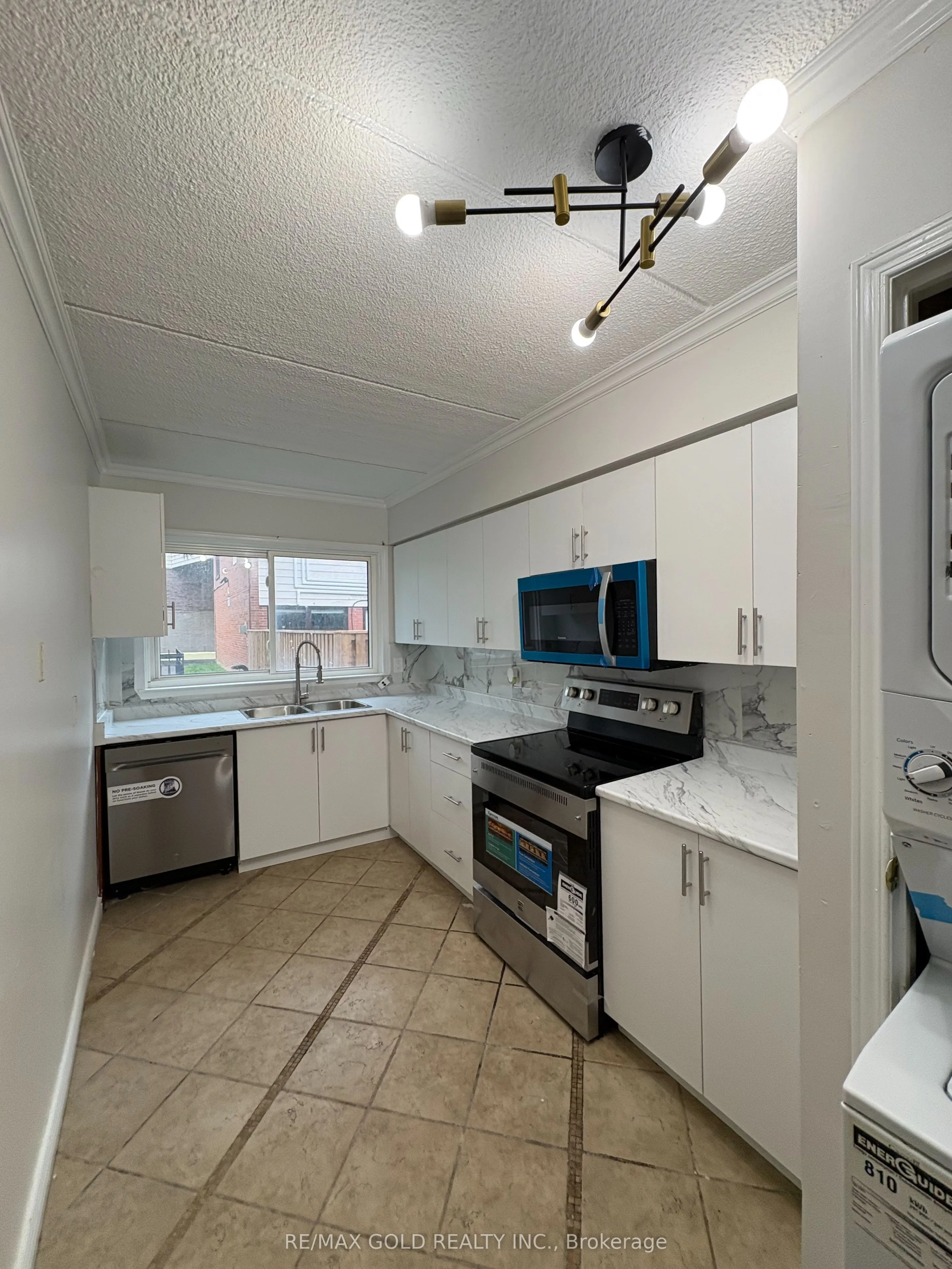 180 Mississauga Valley Boulevard #178