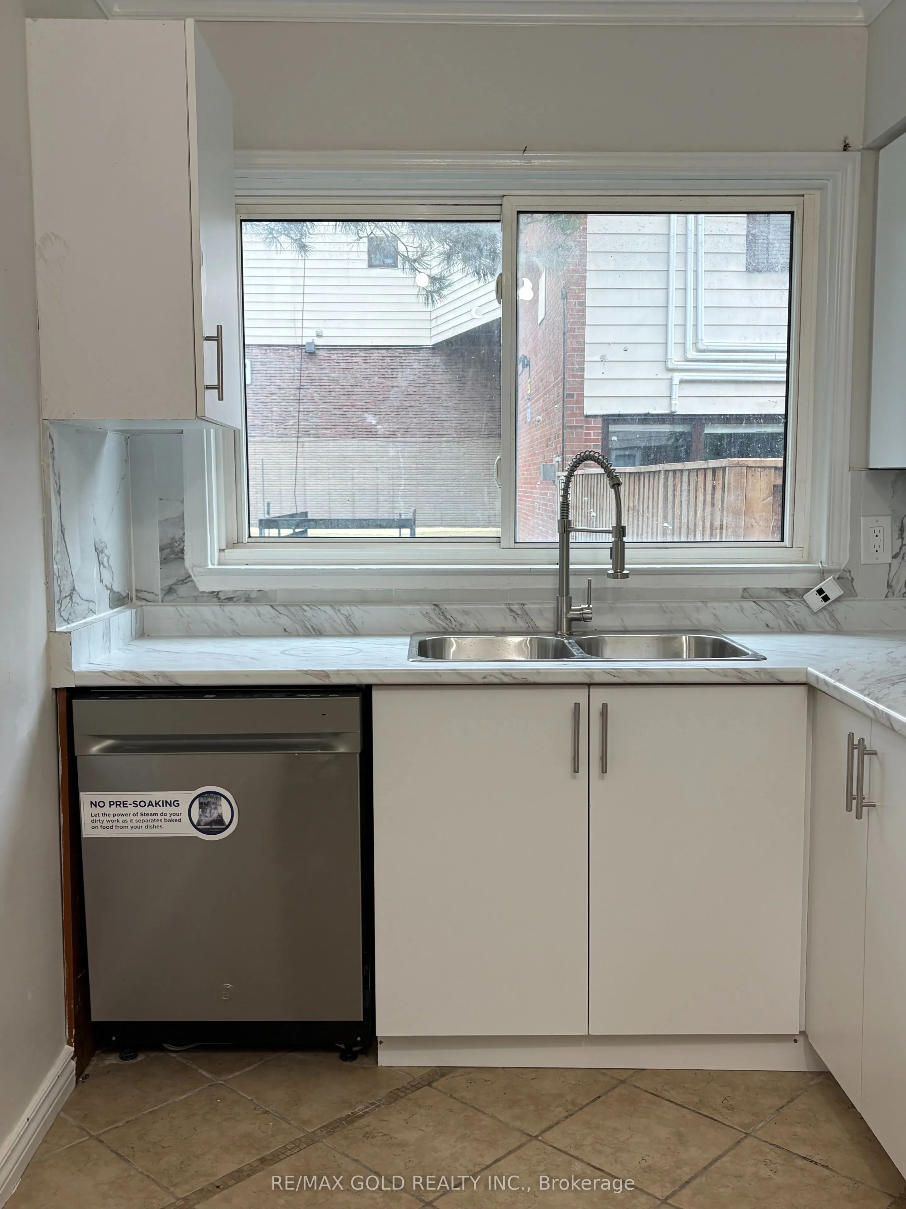 180 Mississauga Valley Boulevard #178